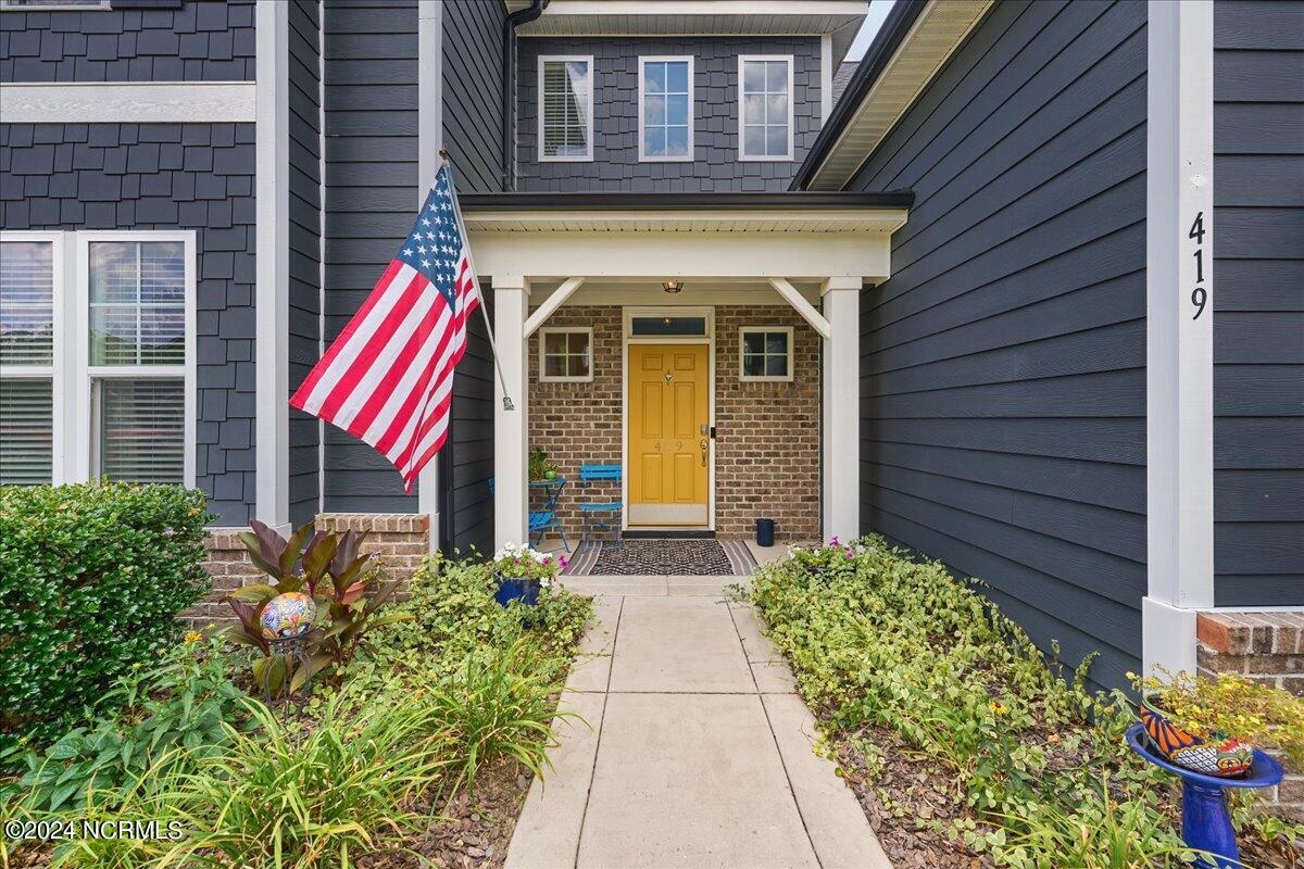 419 Goldenleaf Circle