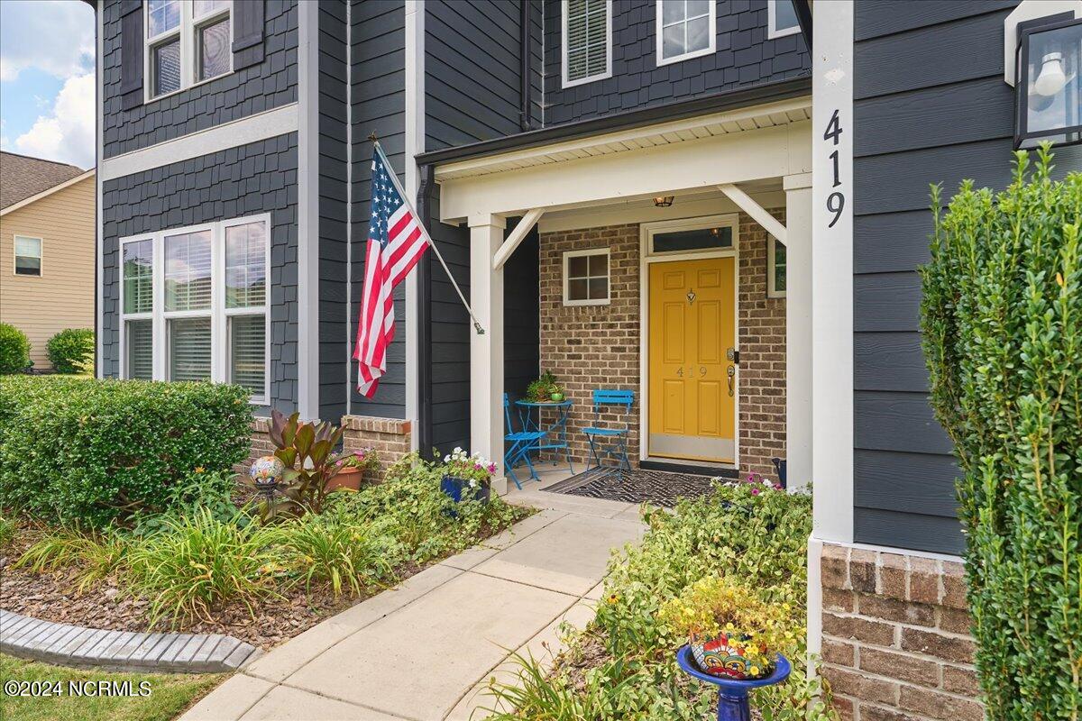 419 Goldenleaf Circle