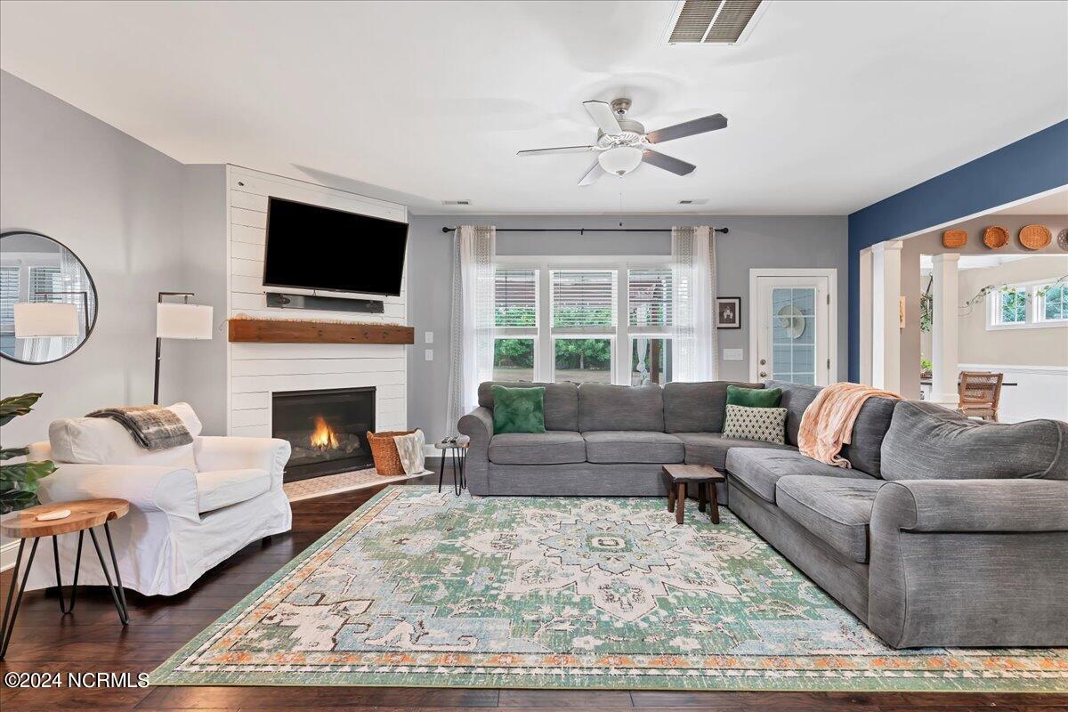 419 Goldenleaf Circle