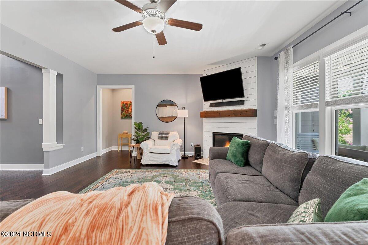 419 Goldenleaf Circle