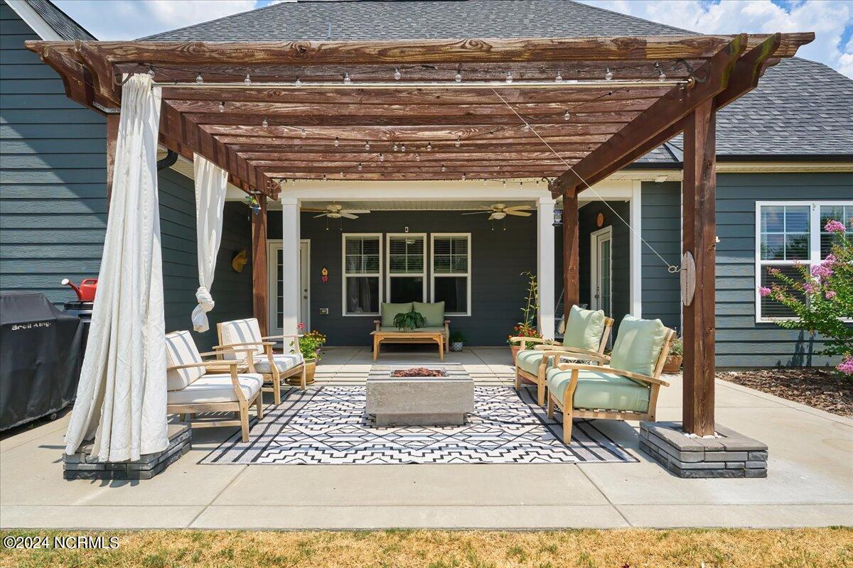 419 Goldenleaf Circle