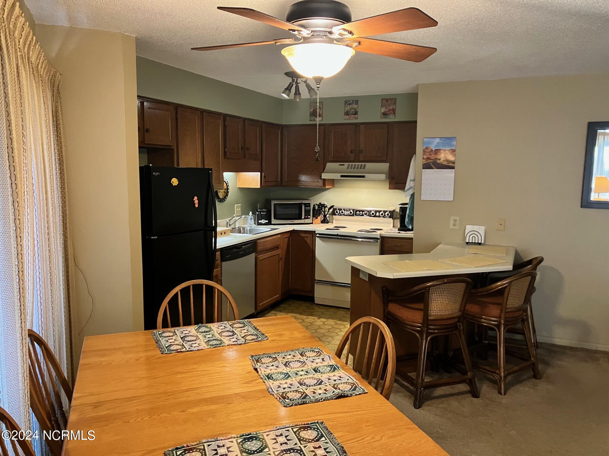 419 Foxcroft Circle, 419