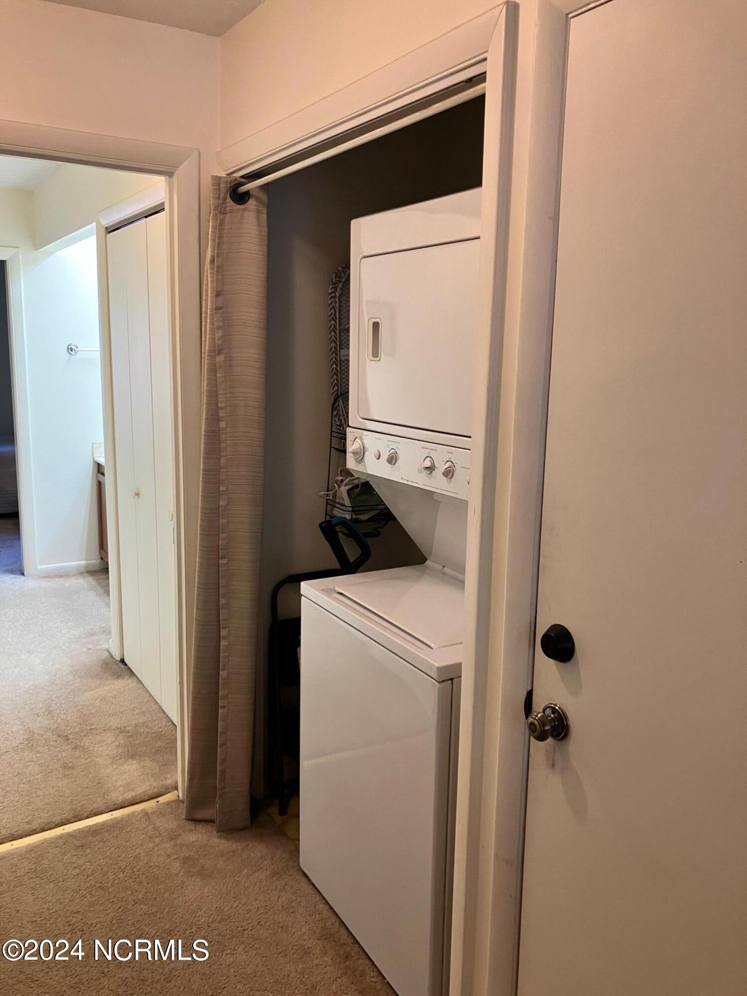 419 Foxcroft Circle, 419