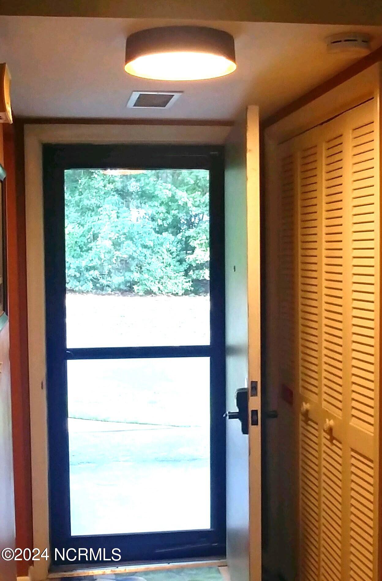 10 Pine Tree Road, 131