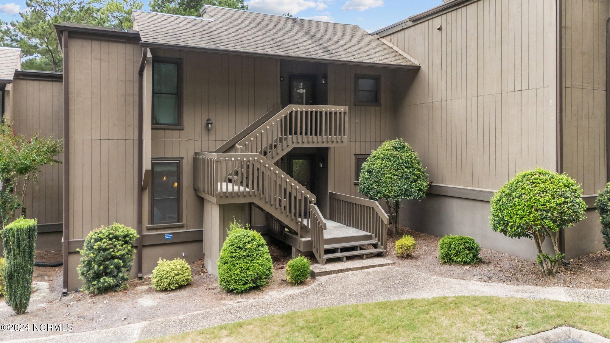 10 Pine Tree Road, 131