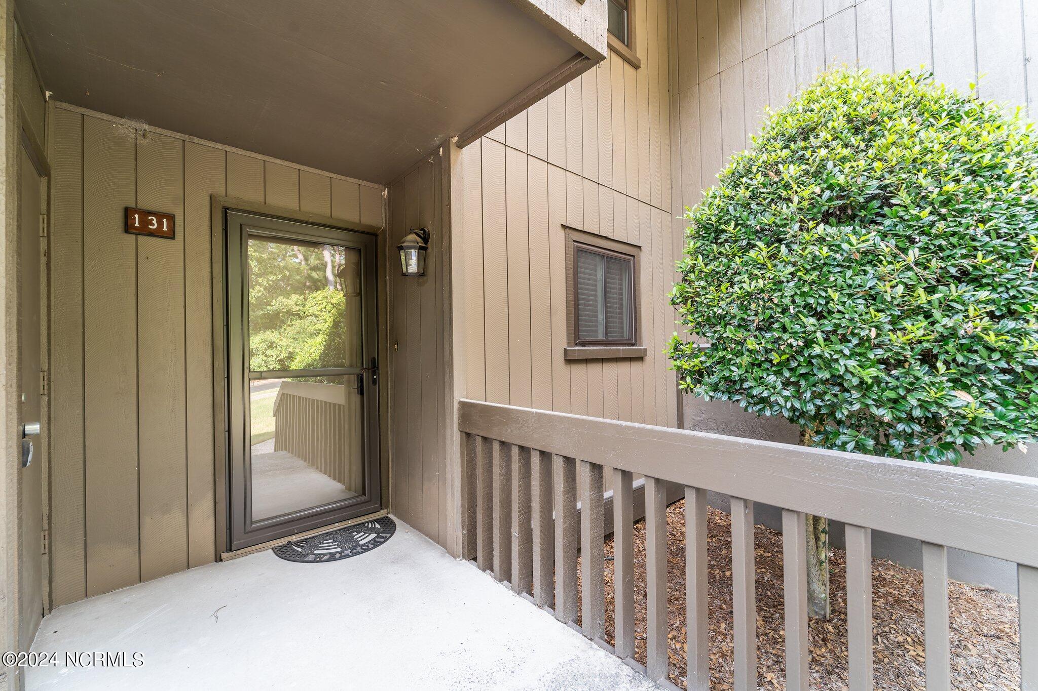 10 Pine Tree Road, 131