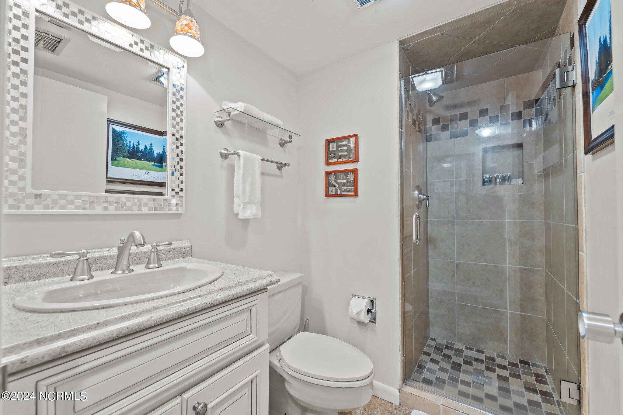 10 Pine Tree Road, 131