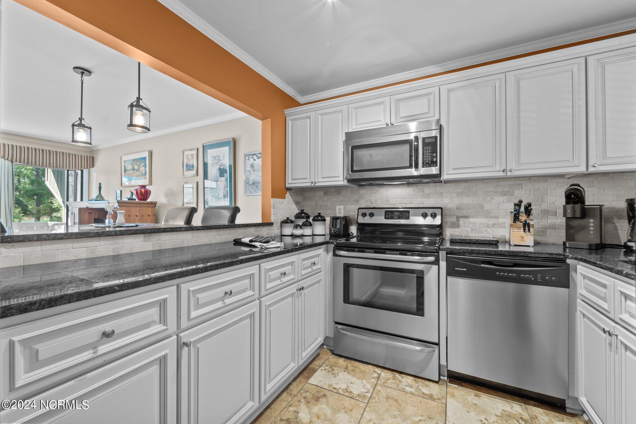 10 Pine Tree Road, 131