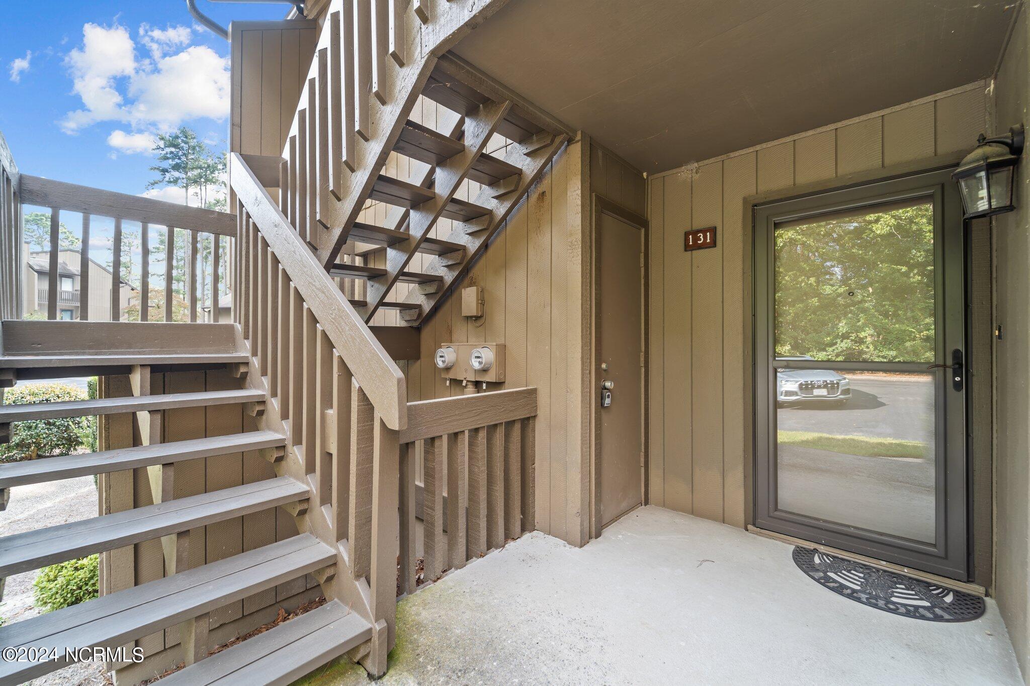 10 Pine Tree Road, 131