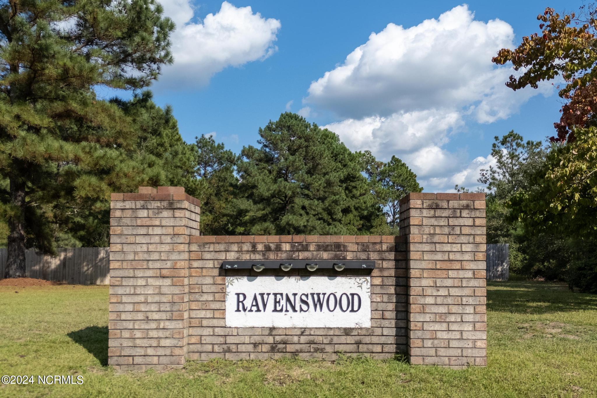 110 Ravenwood Road