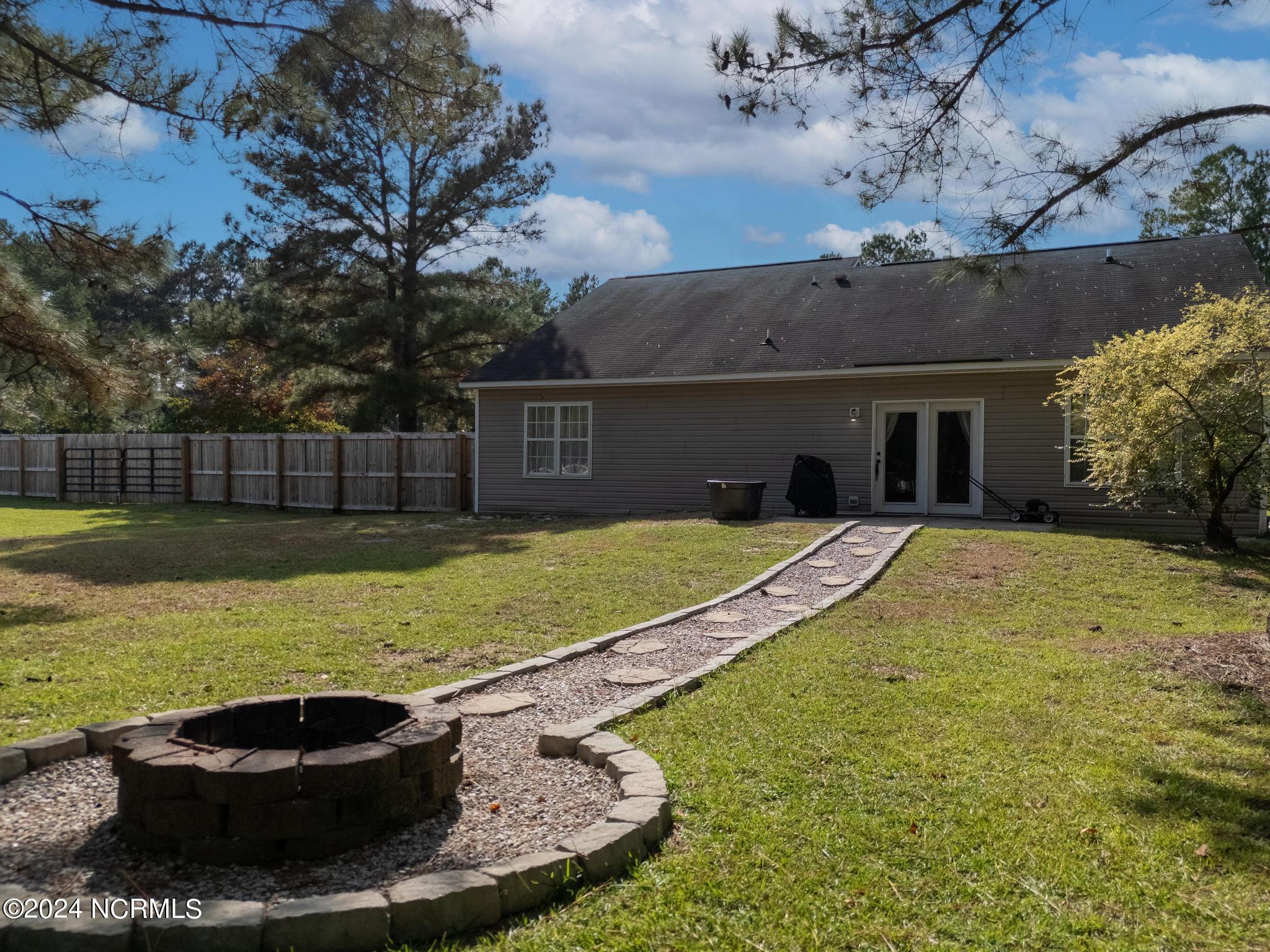 110 Ravenwood Road
