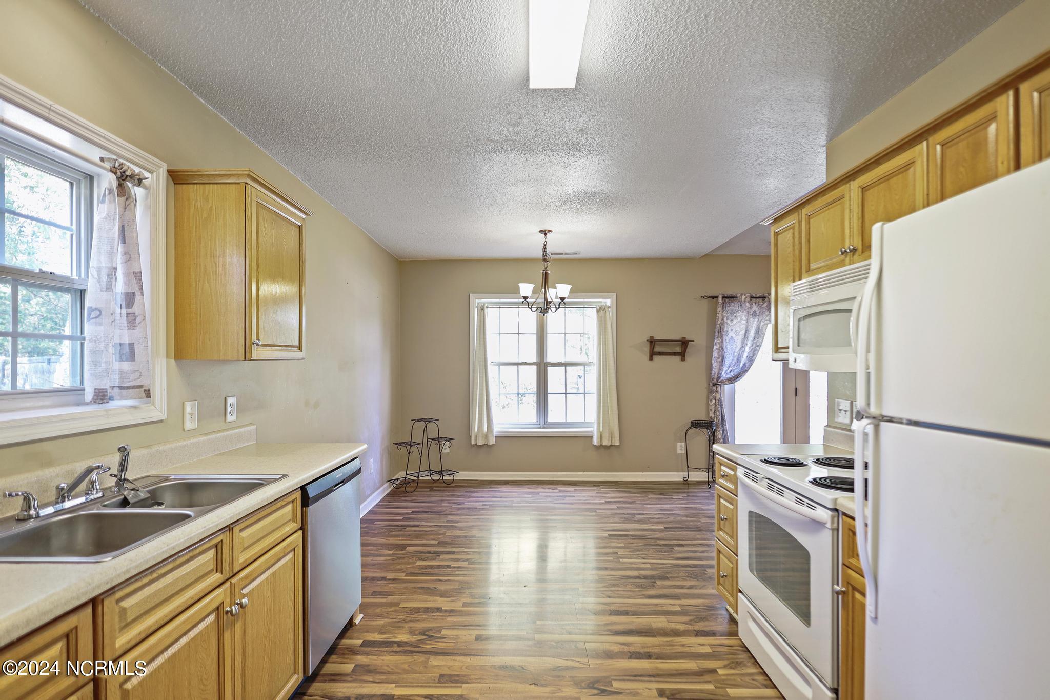 110 Ravenwood Road