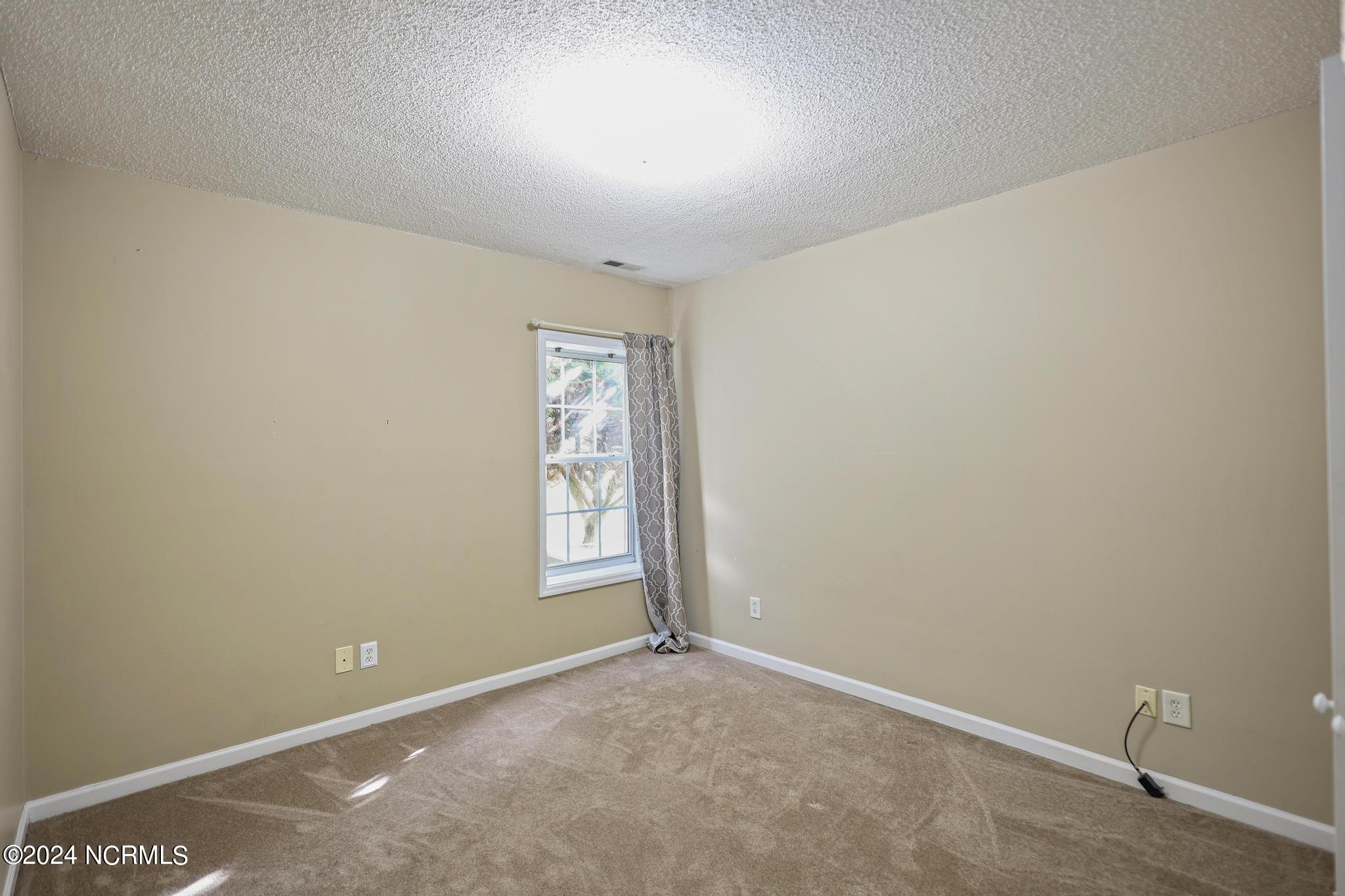 110 Ravenwood Road
