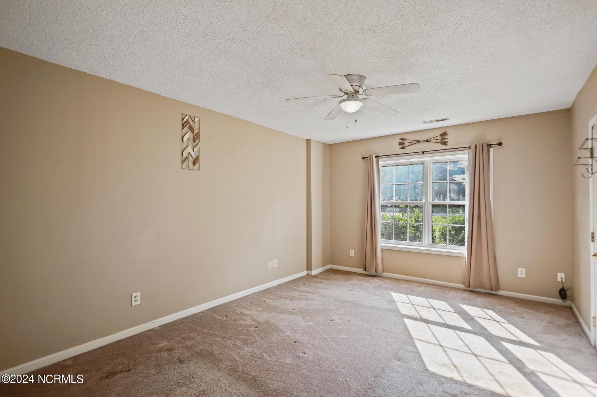 110 Ravenwood Road