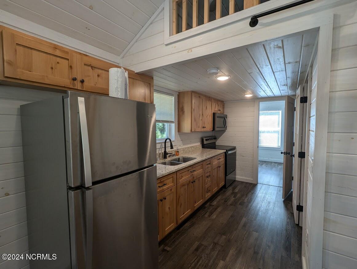 3255 Lakebay Road