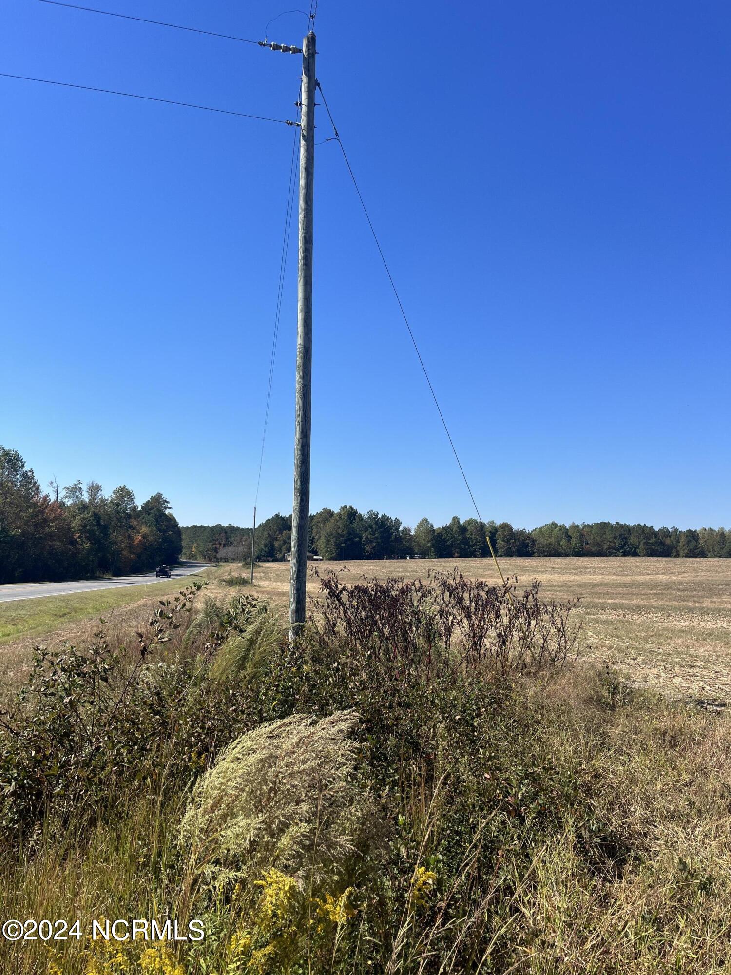 15894 Hwy 24/27