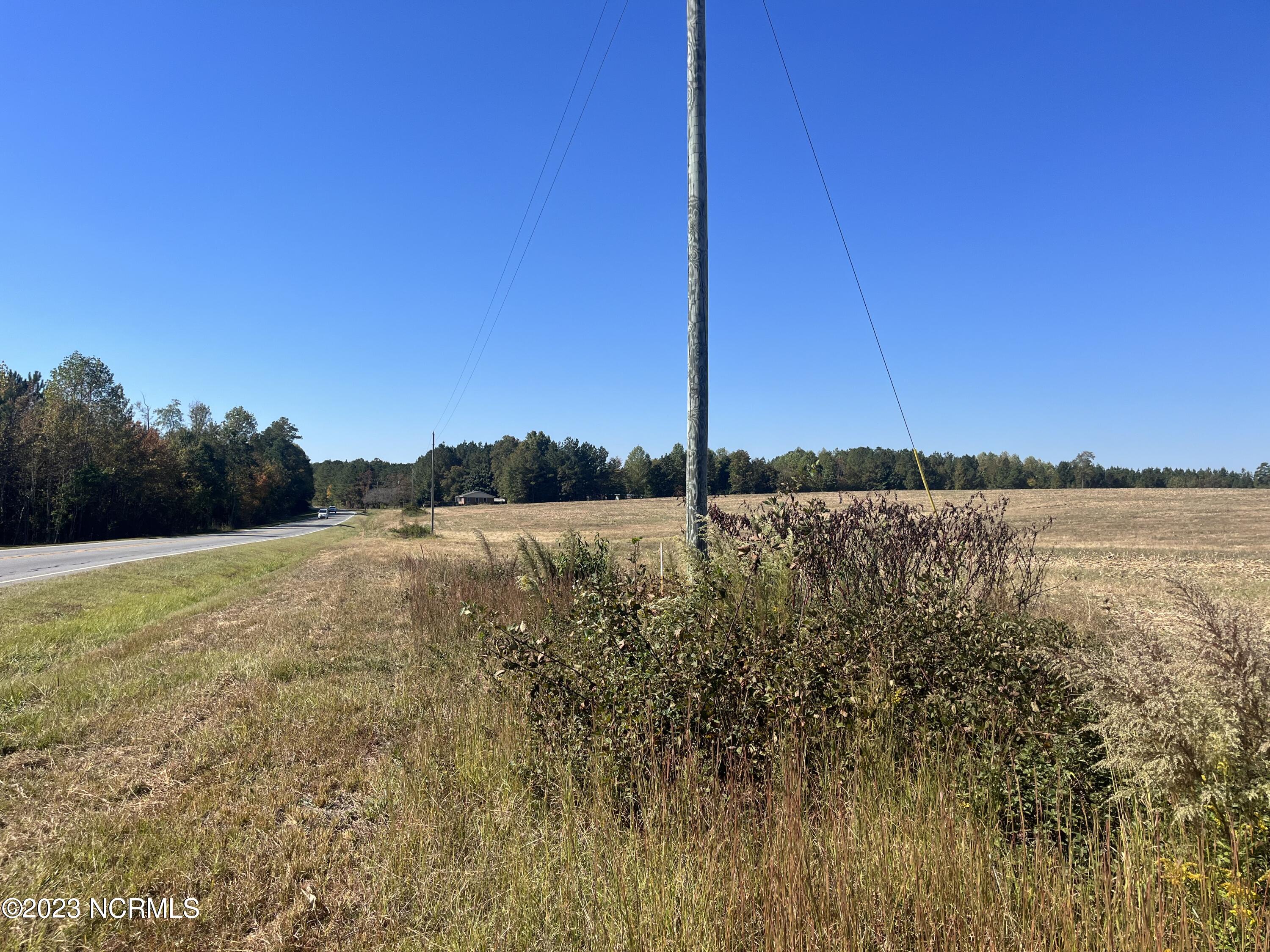 15894 Hwy 24/27