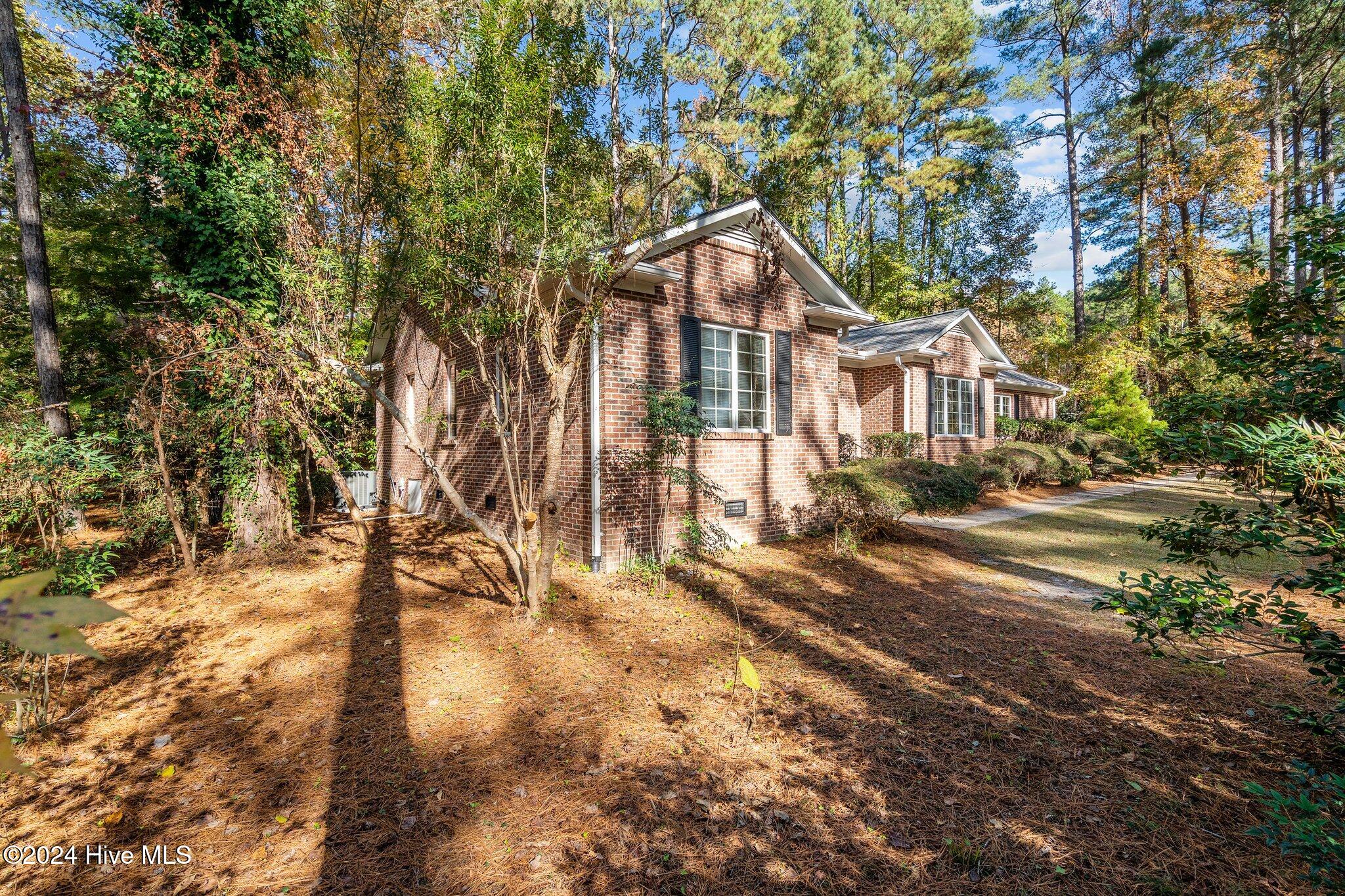 560 S Bethesda Road