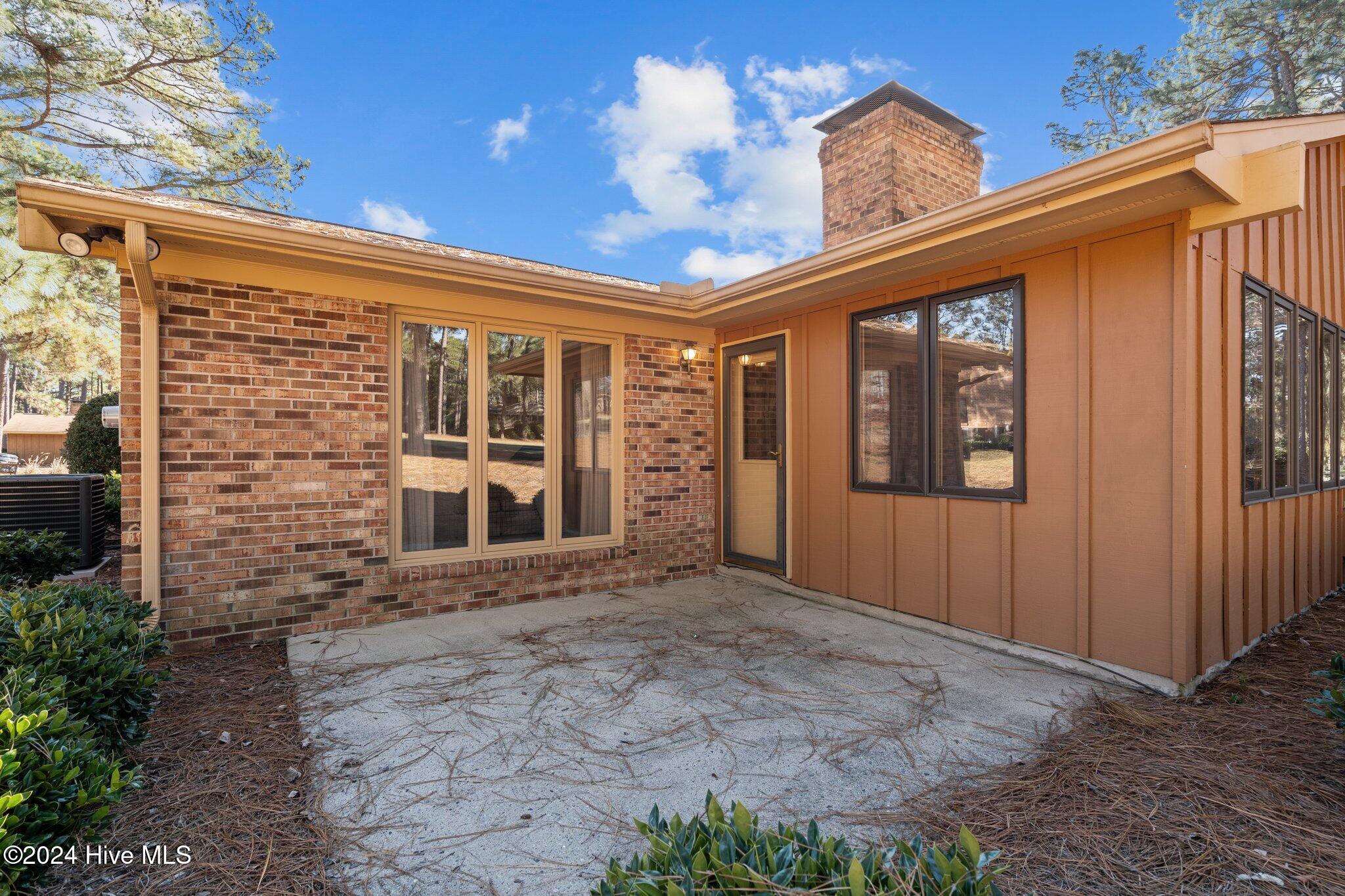 154 Knollwood Drive