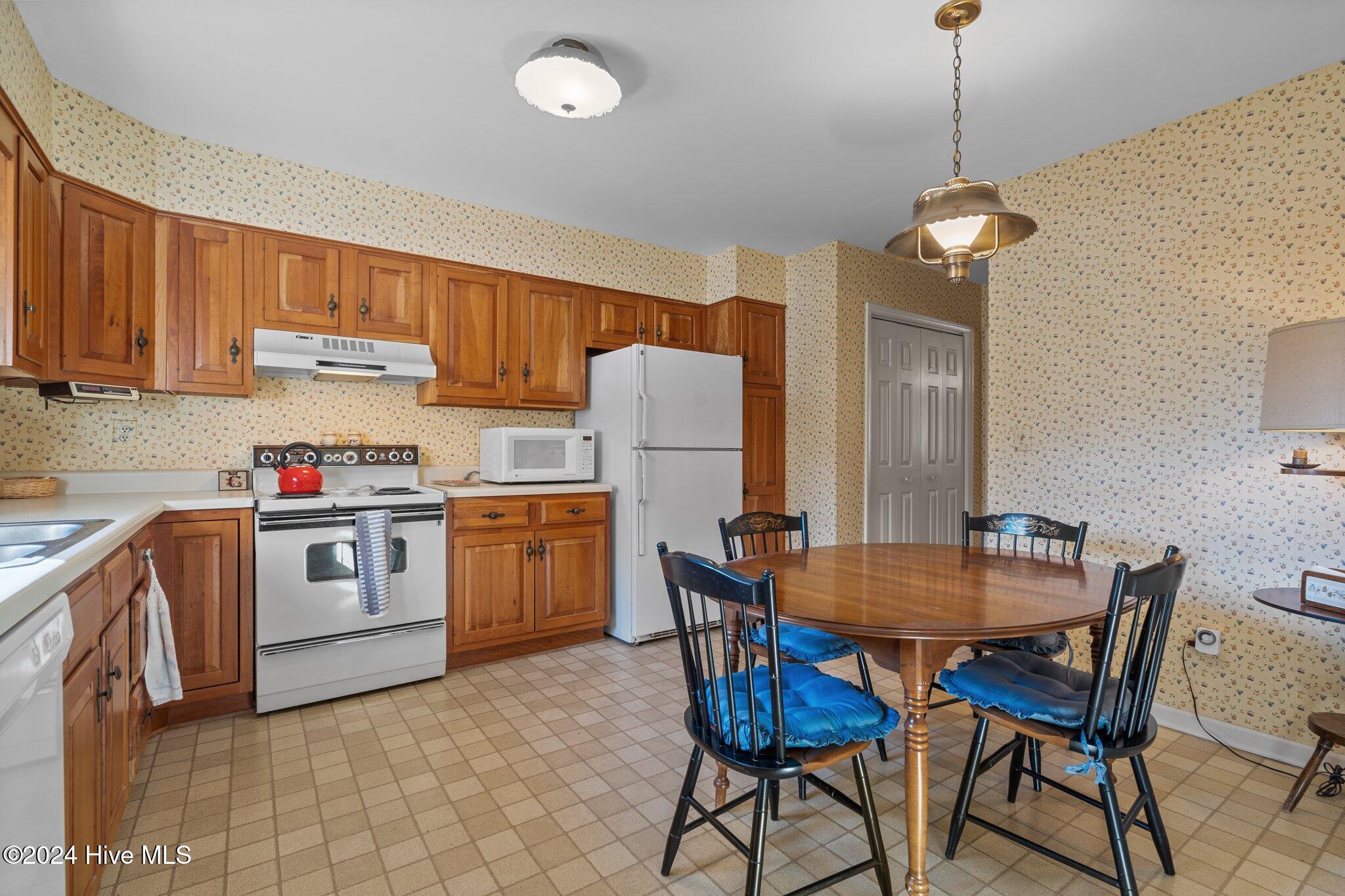 154 Knollwood Drive