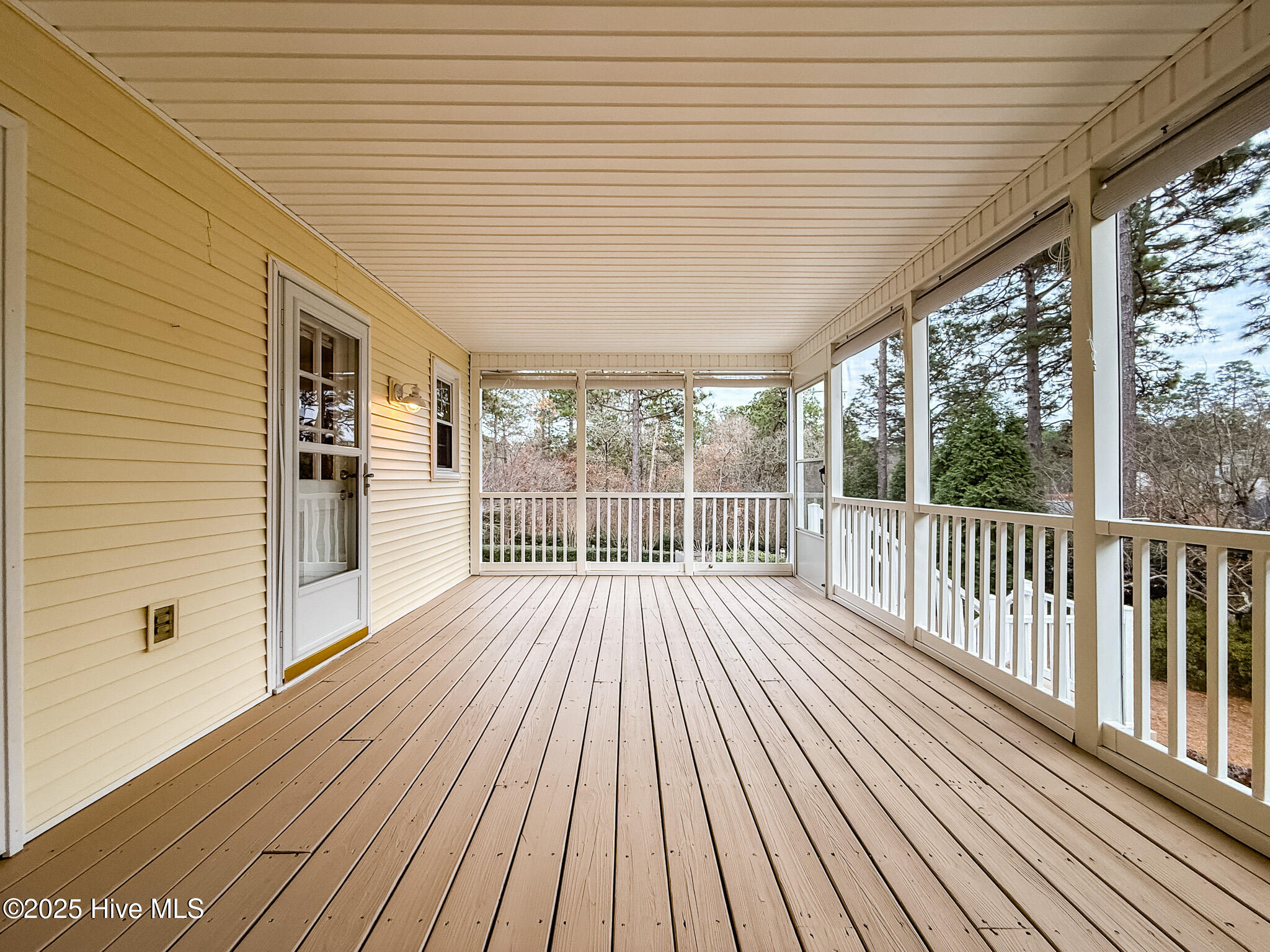 870 Monticello Drive, 8