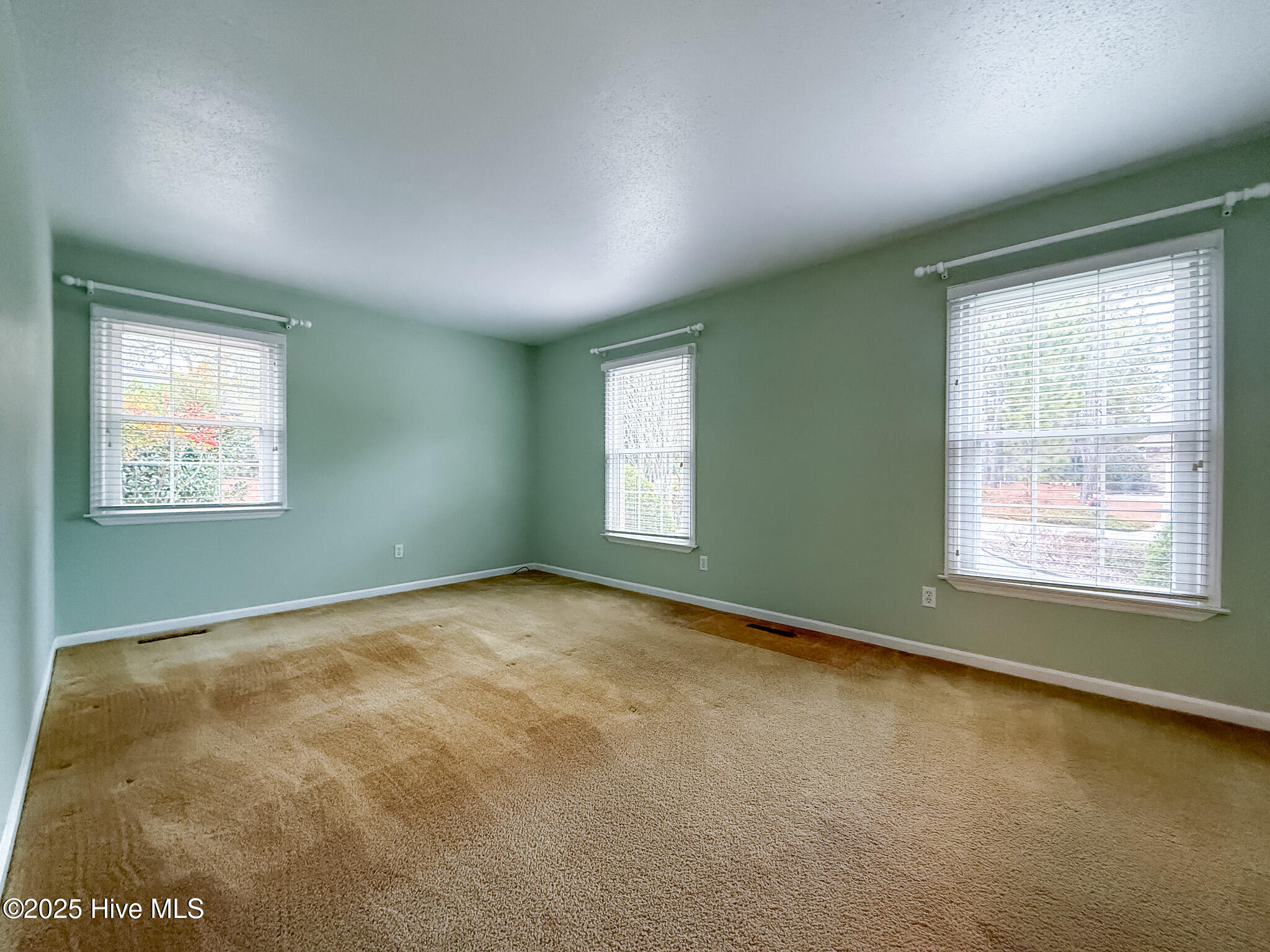 870 Monticello Drive, 8