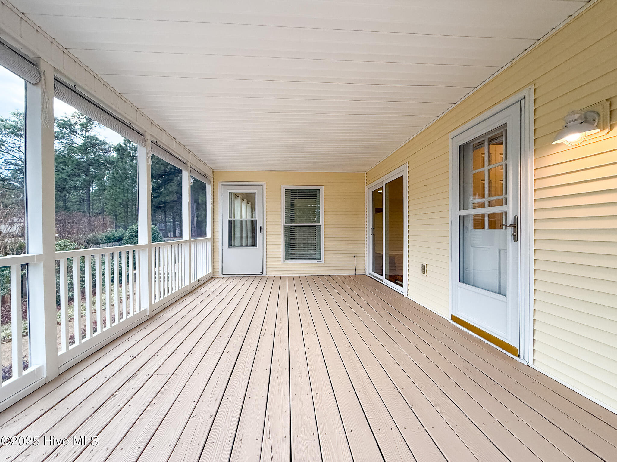 870 Monticello Drive, 8