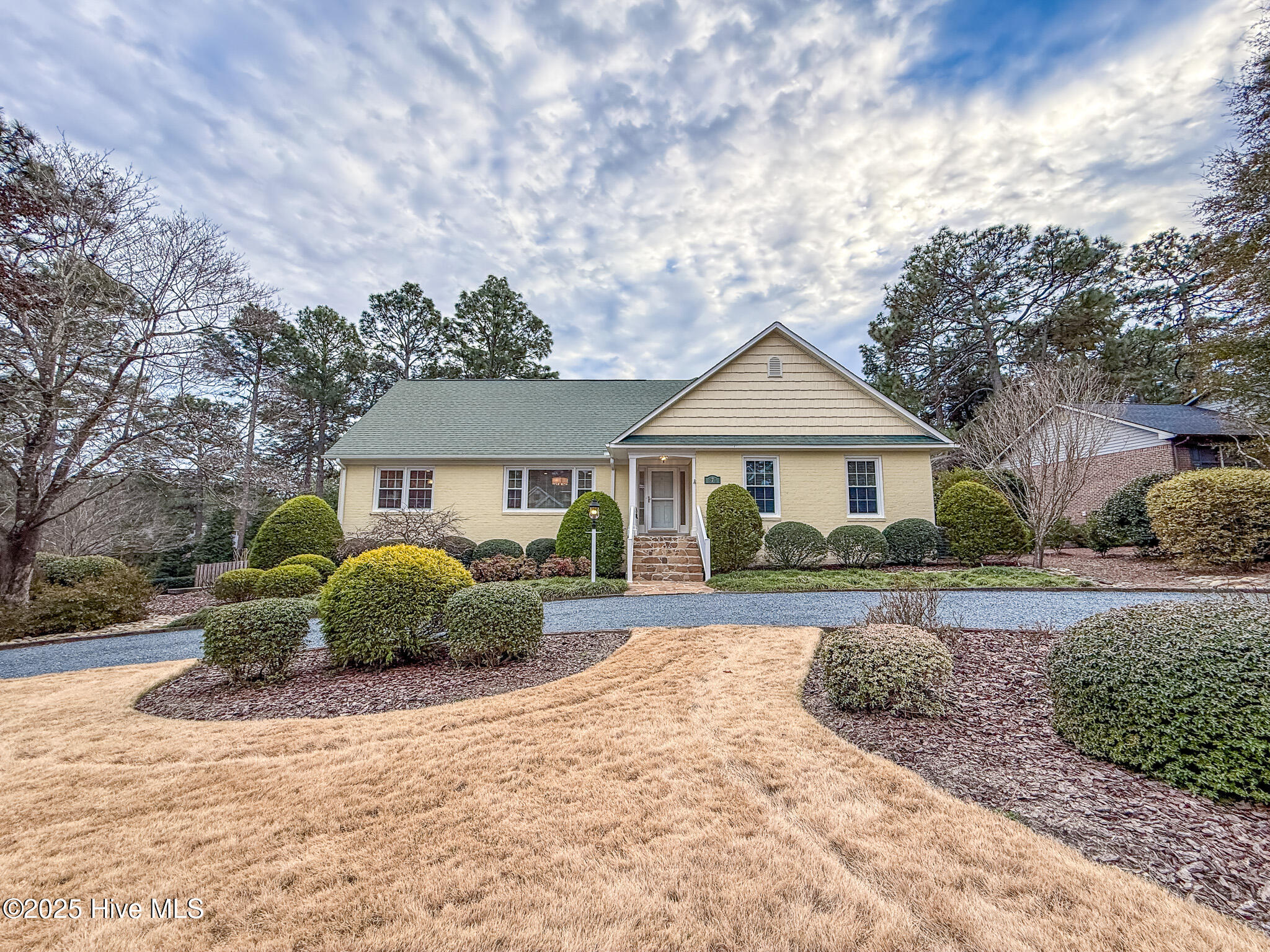 870 Monticello Drive, 8