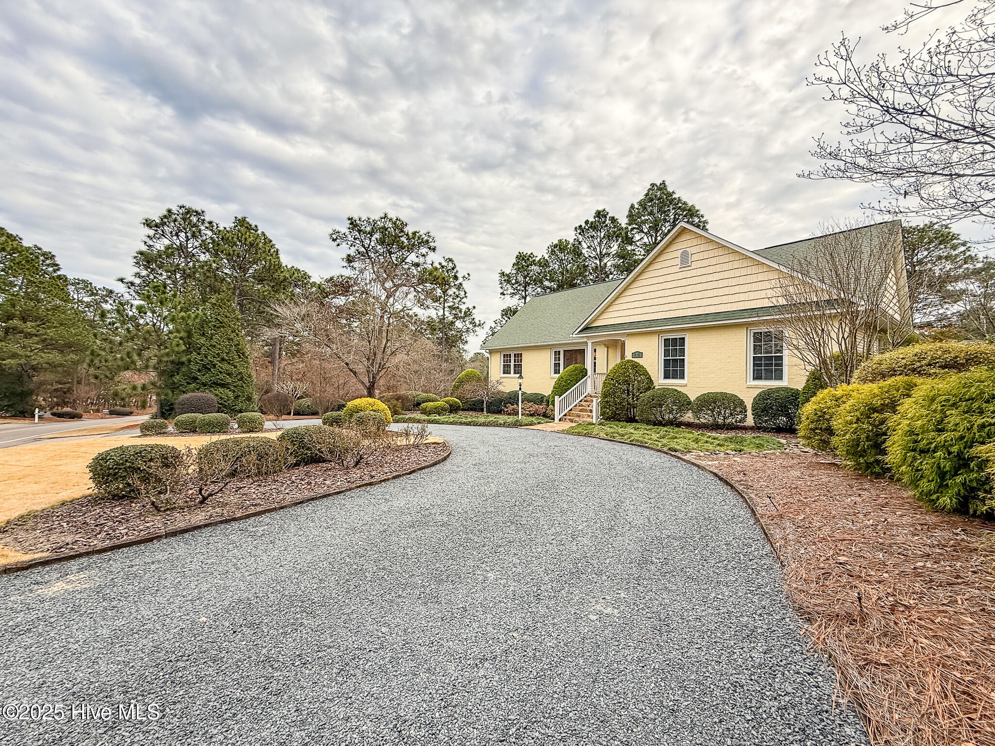 870 Monticello Drive, 8