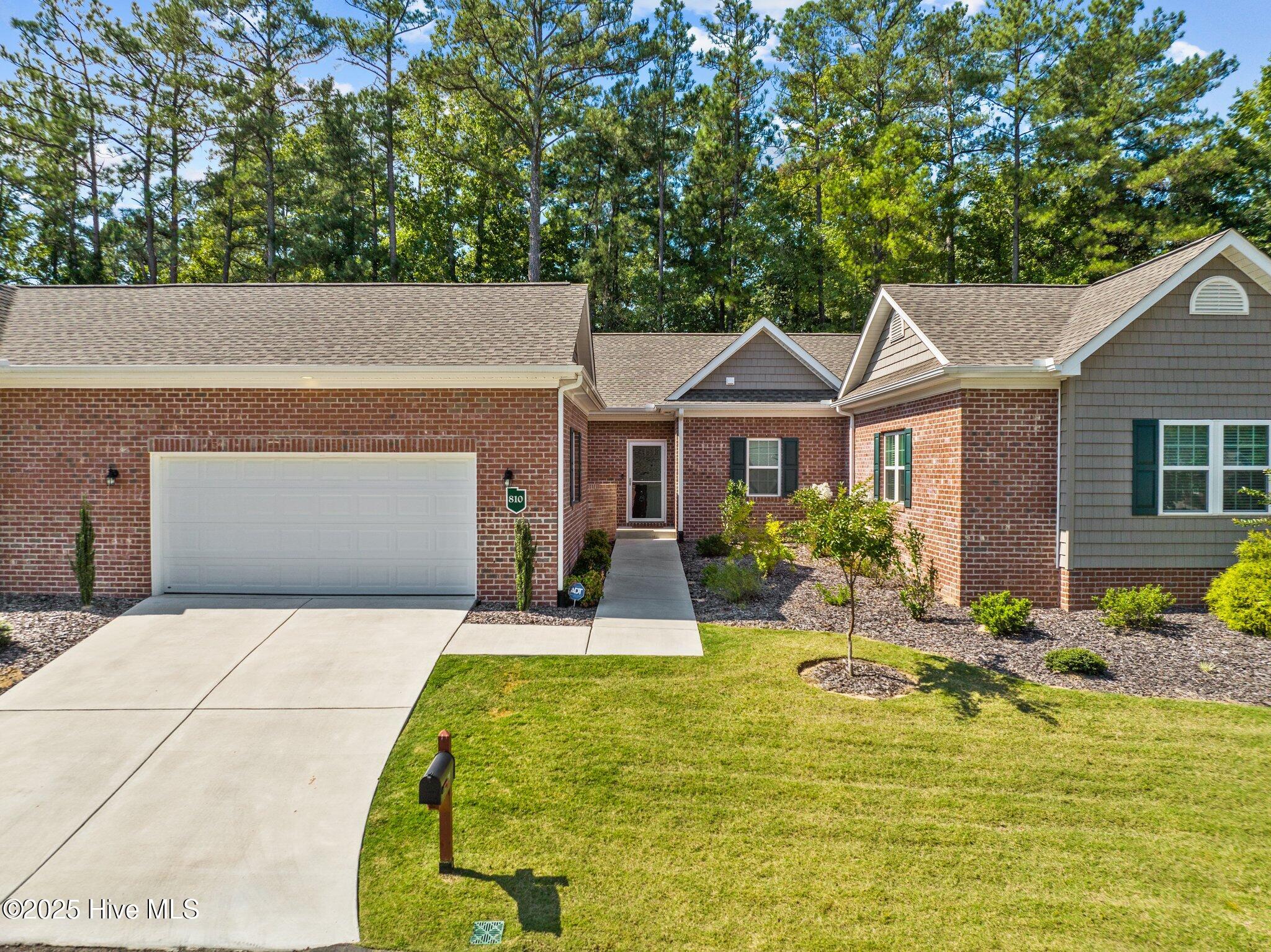 810 Lighthorse Circle