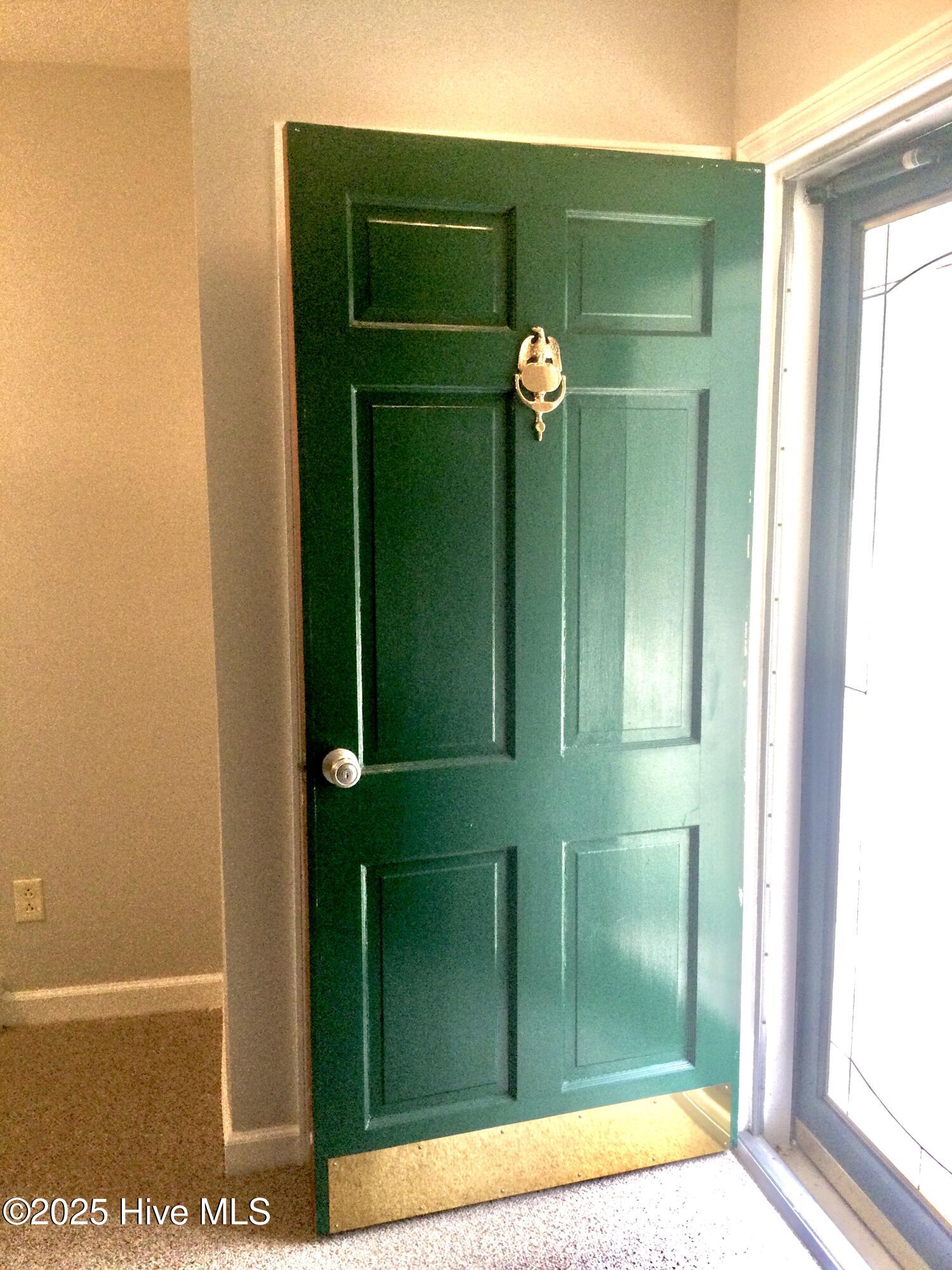 410 N Currant Street