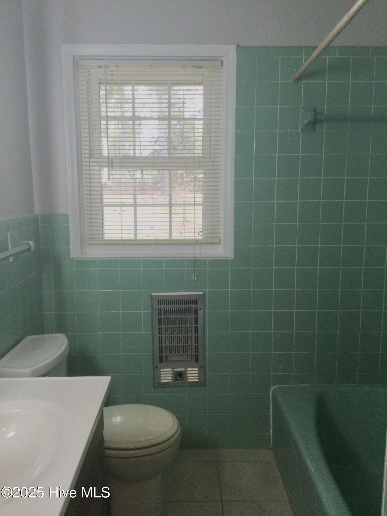 410 N Currant Street