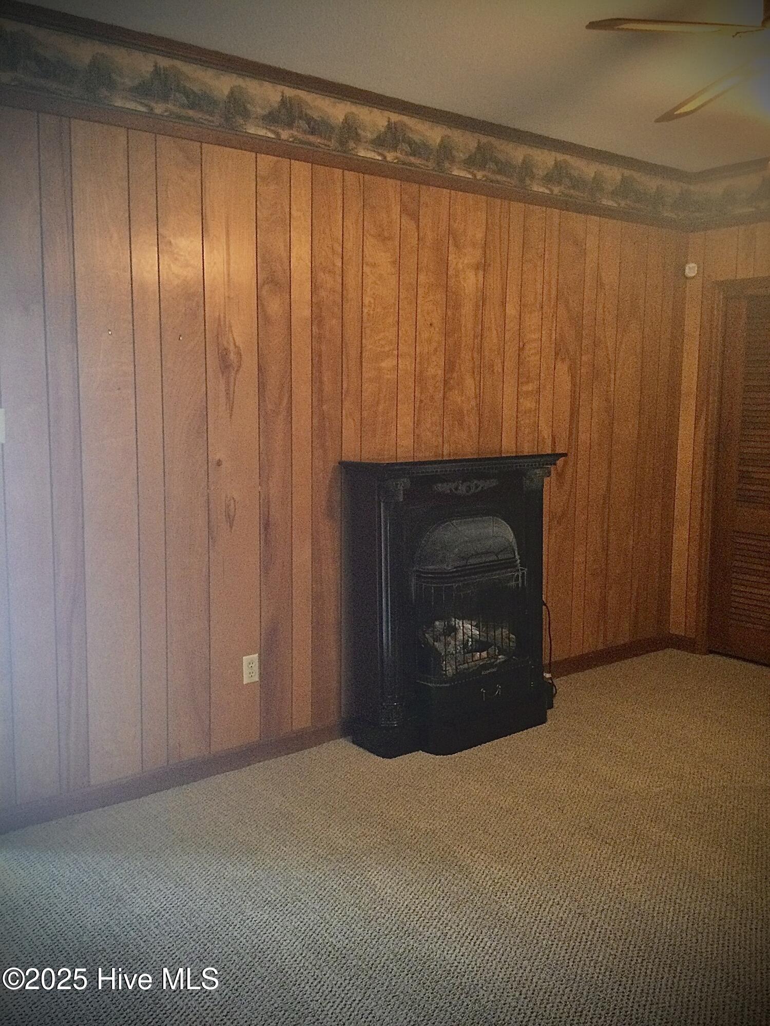 410 N Currant Street