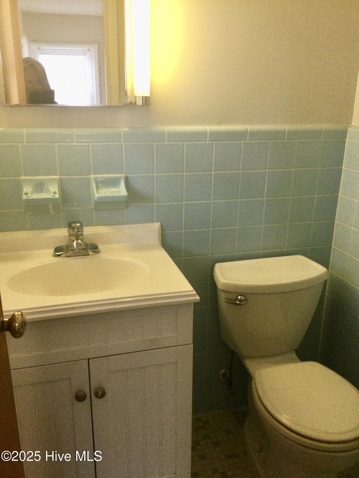 410 N Currant Street