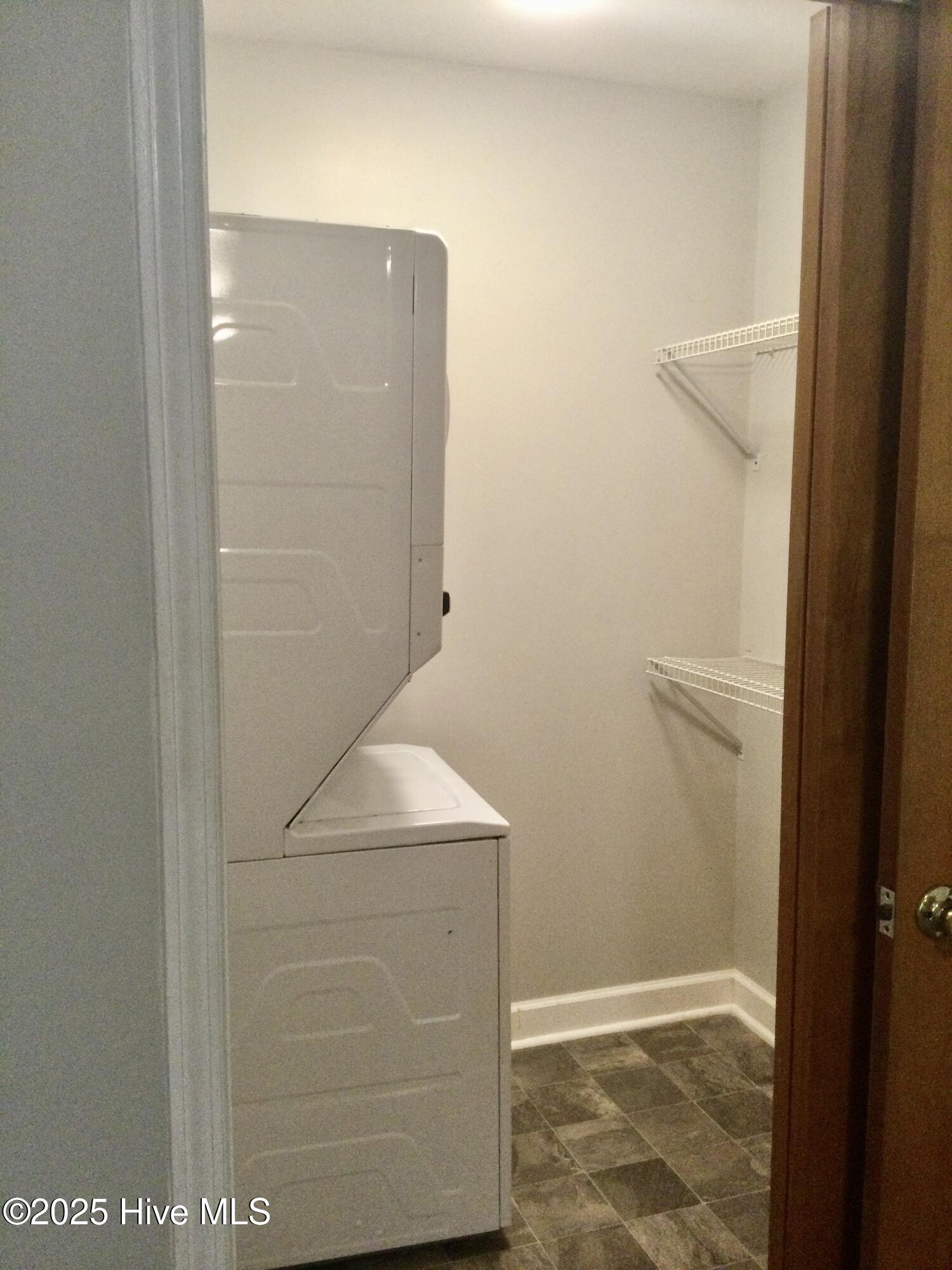 410 N Currant Street