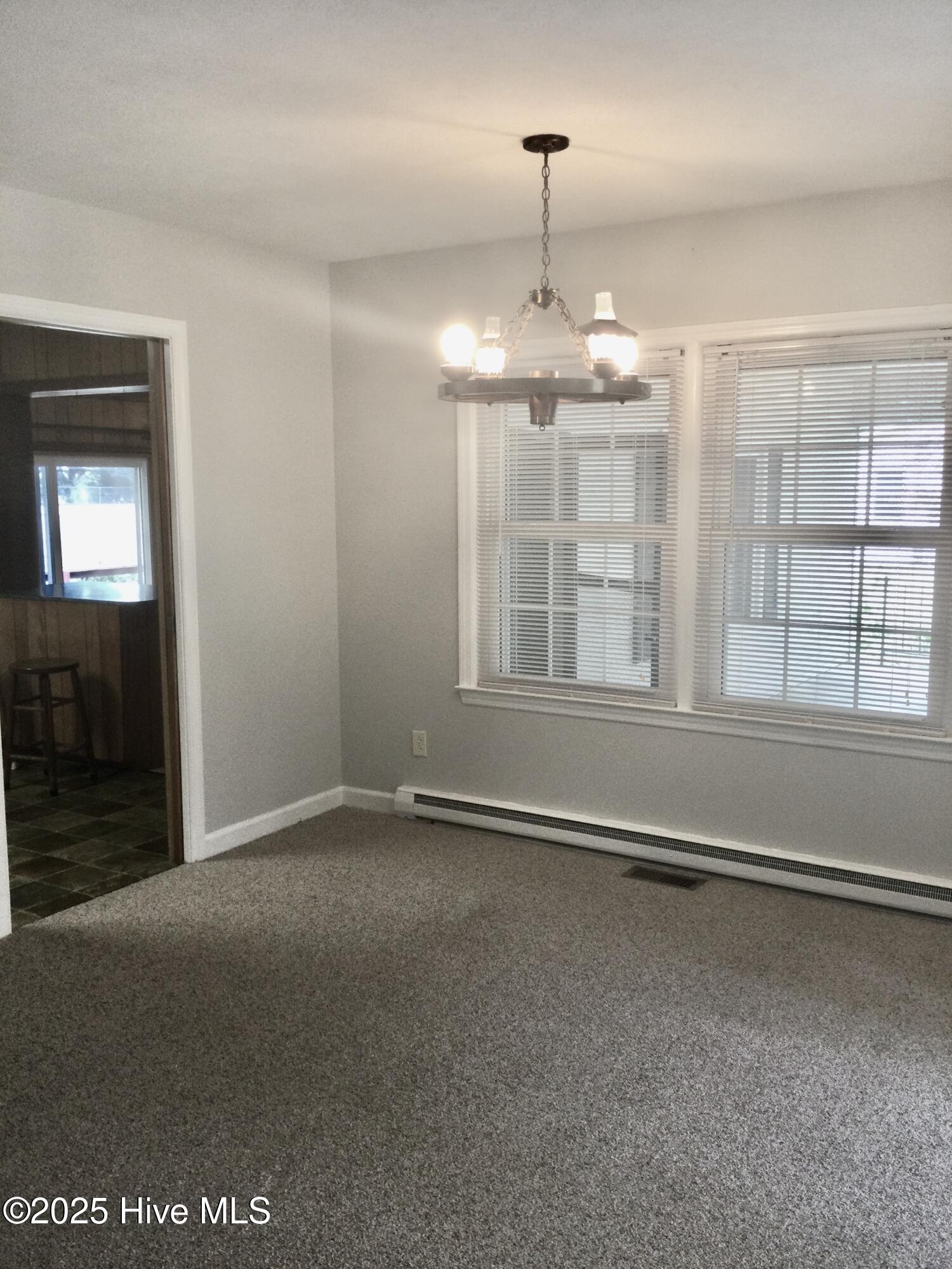 410 N Currant Street