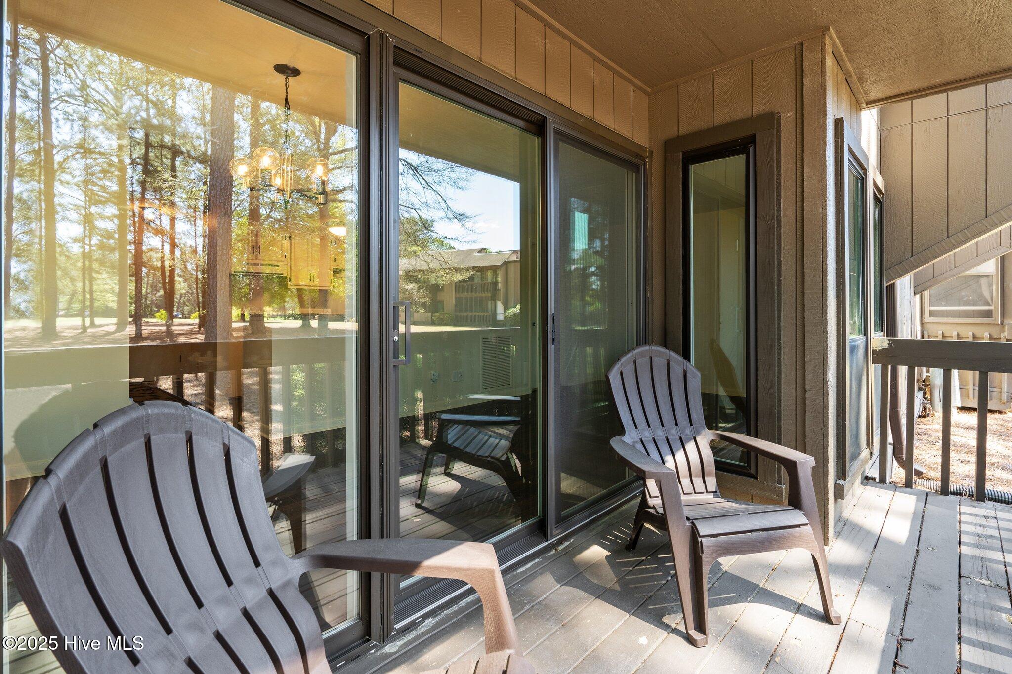 10 Pine Tree Road, 108