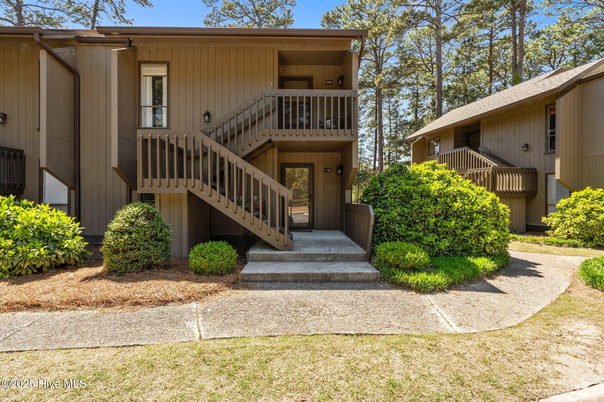 10 Pine Tree Road, 108