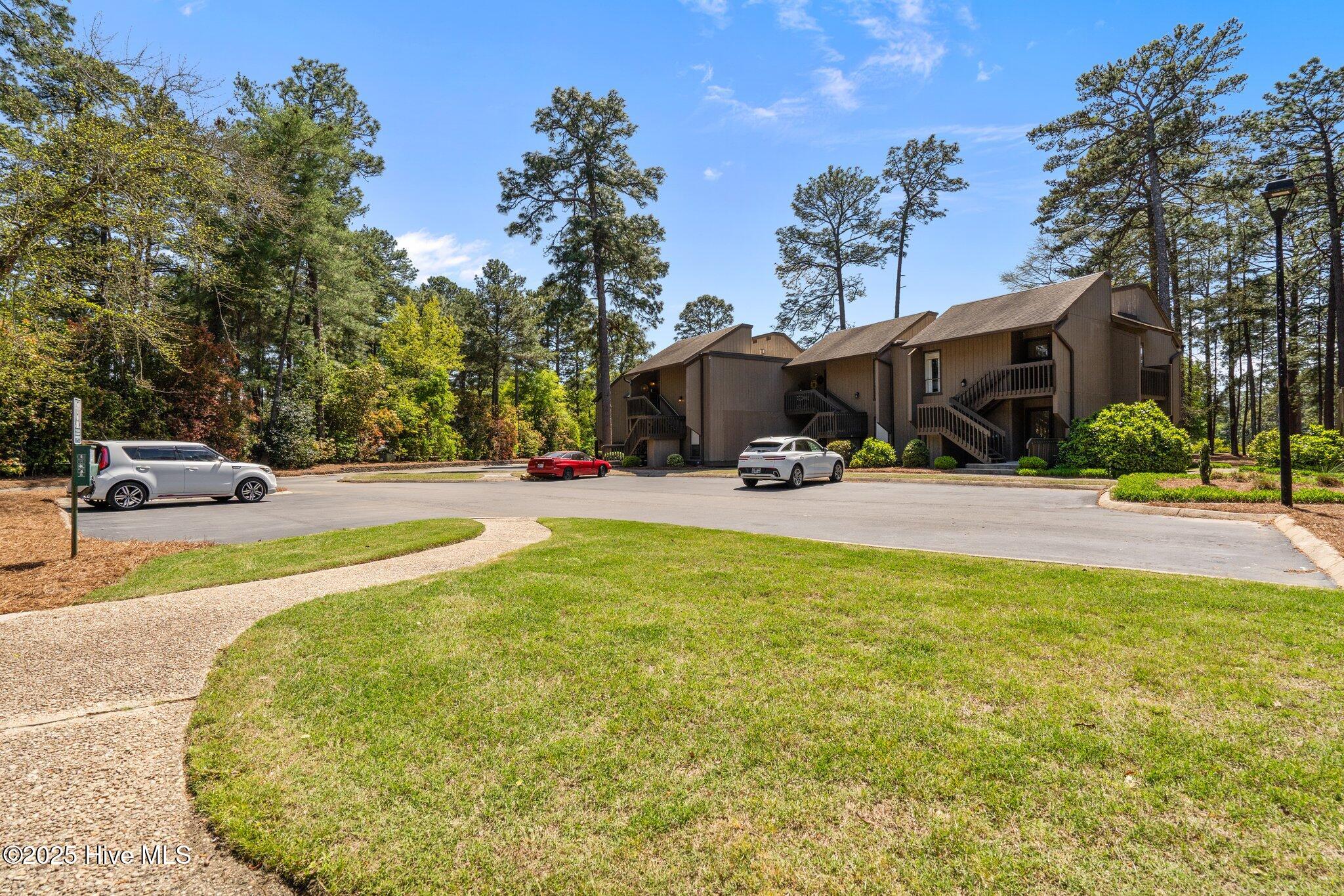 10 Pine Tree Road, 108