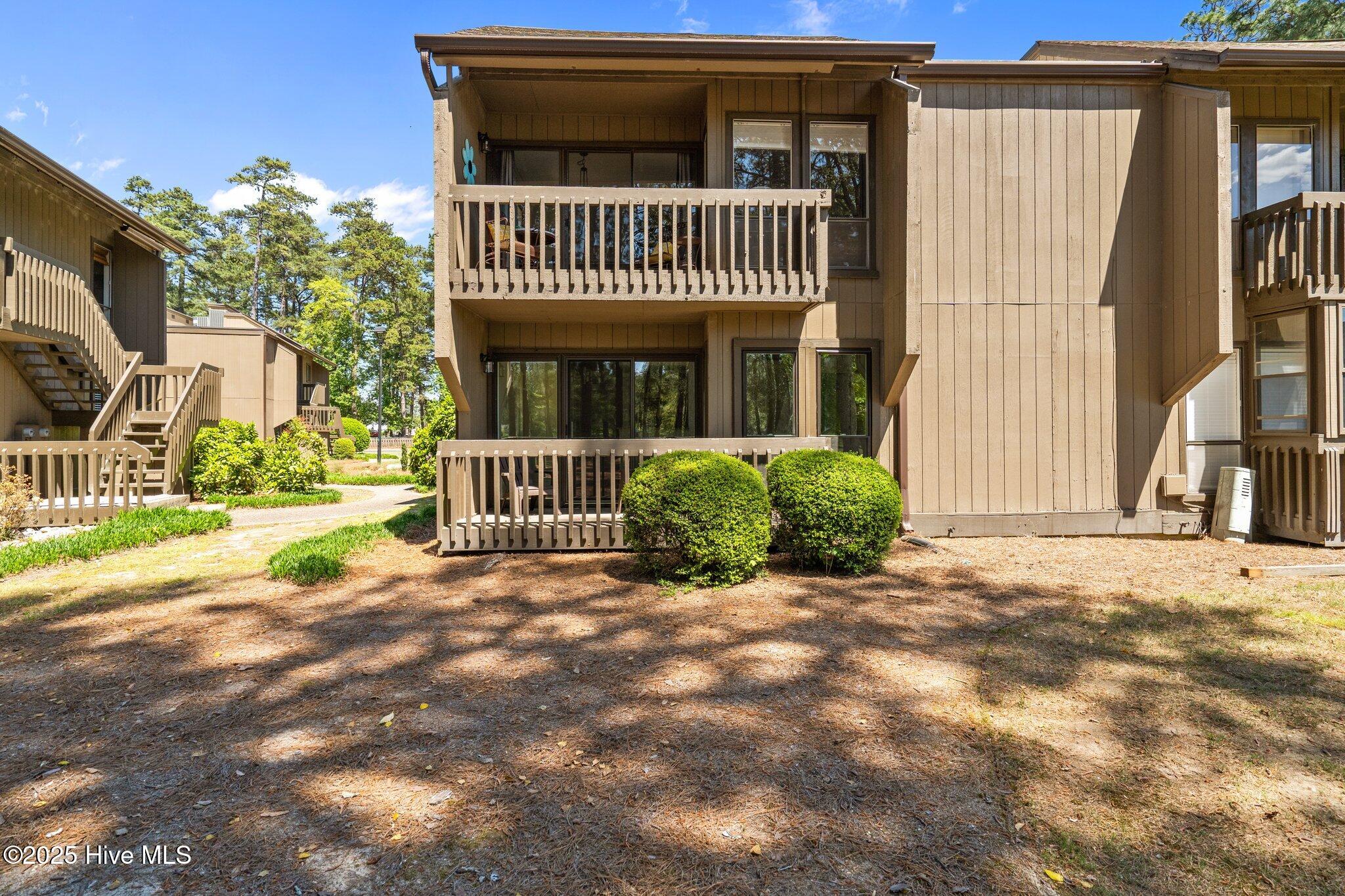10 Pine Tree Road, 108