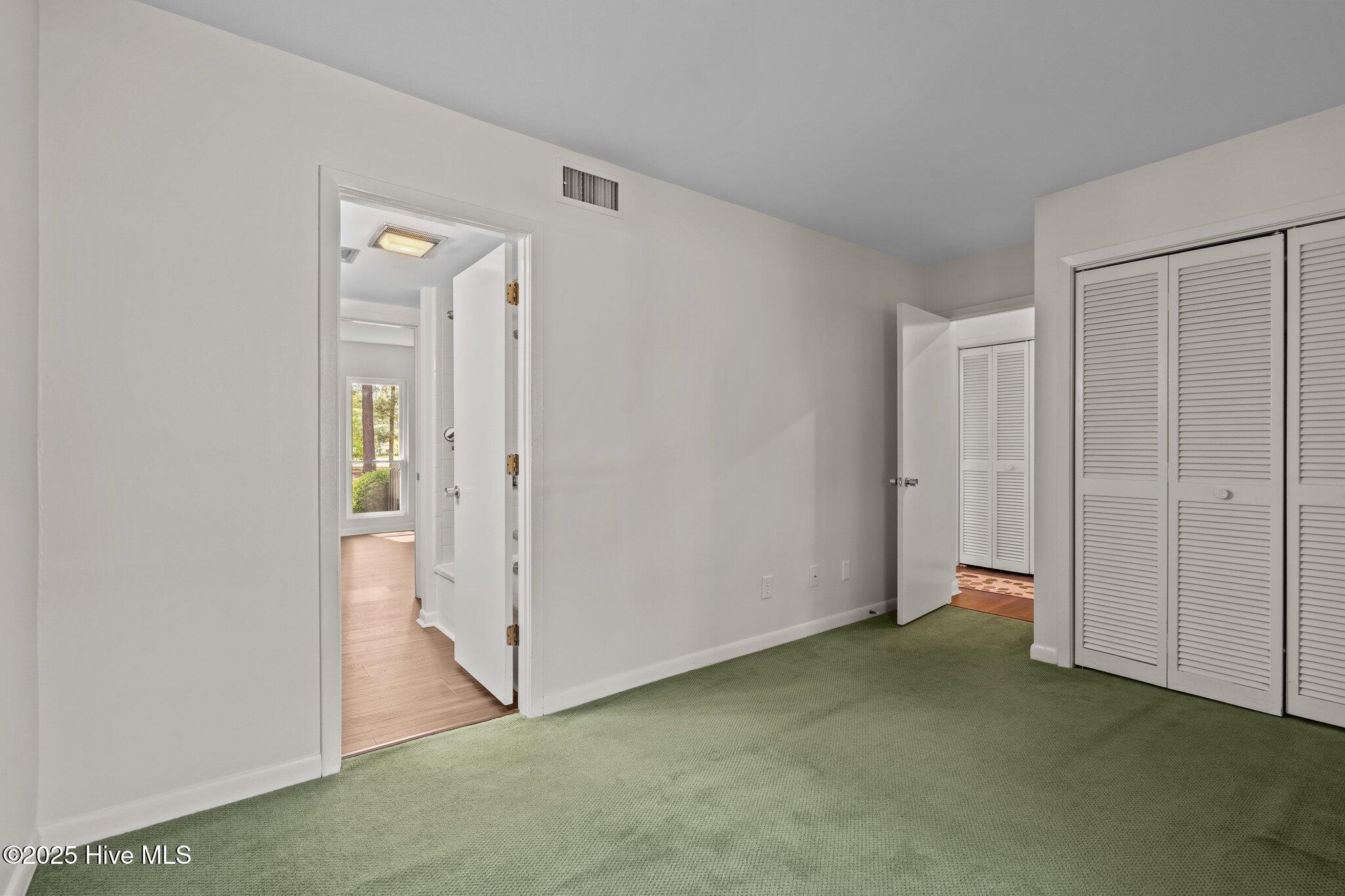 10 Pine Tree Road, 108