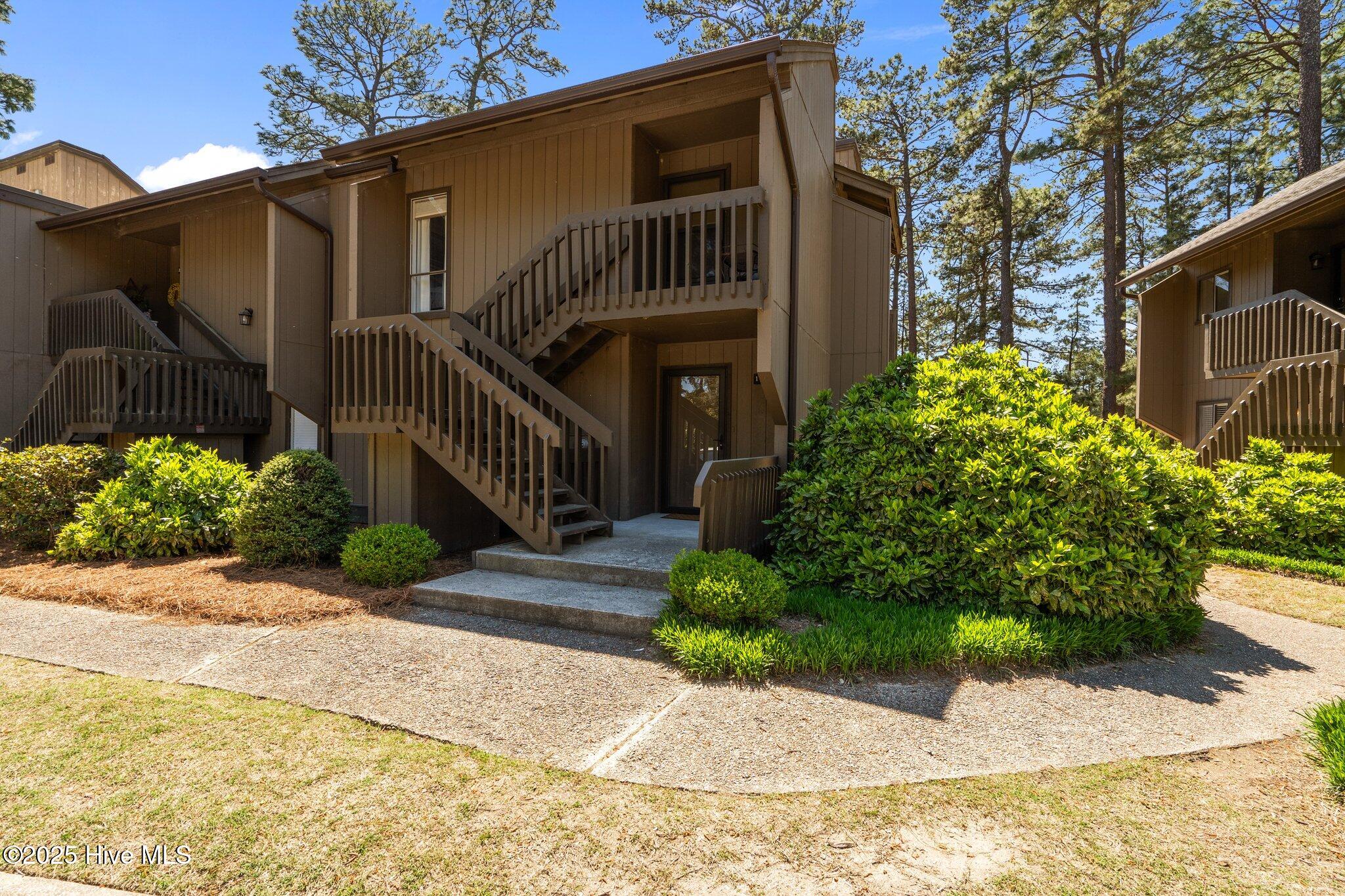 10 Pine Tree Road, 108