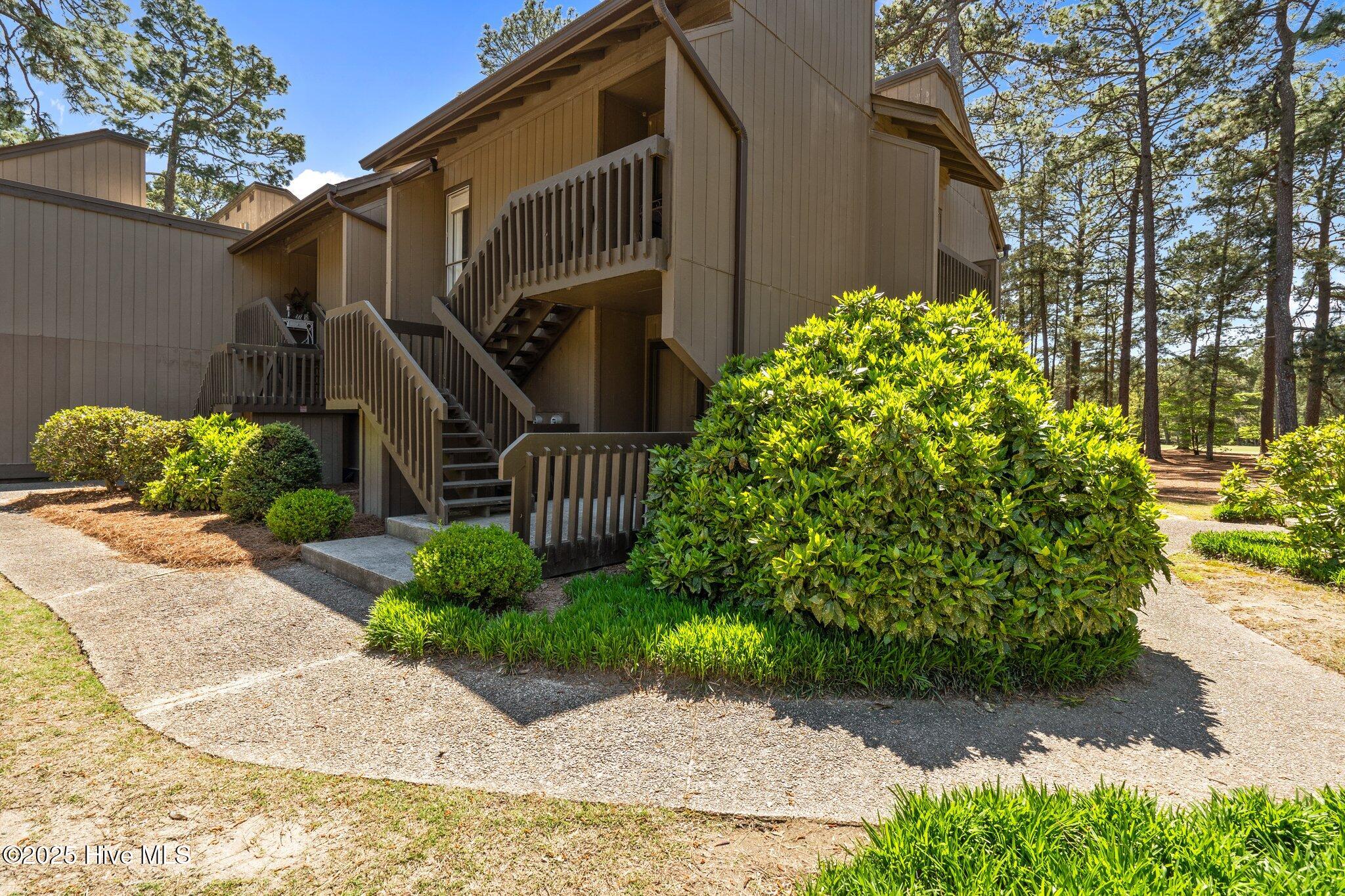 10 Pine Tree Road, 108