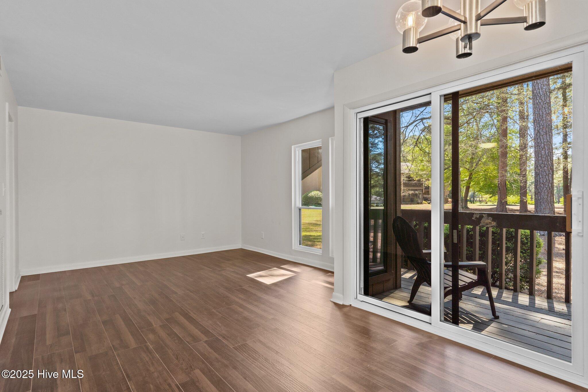 10 Pine Tree Road, 108