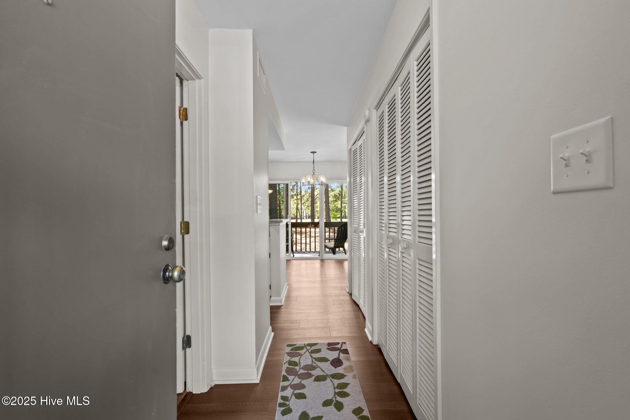 10 Pine Tree Road, 108