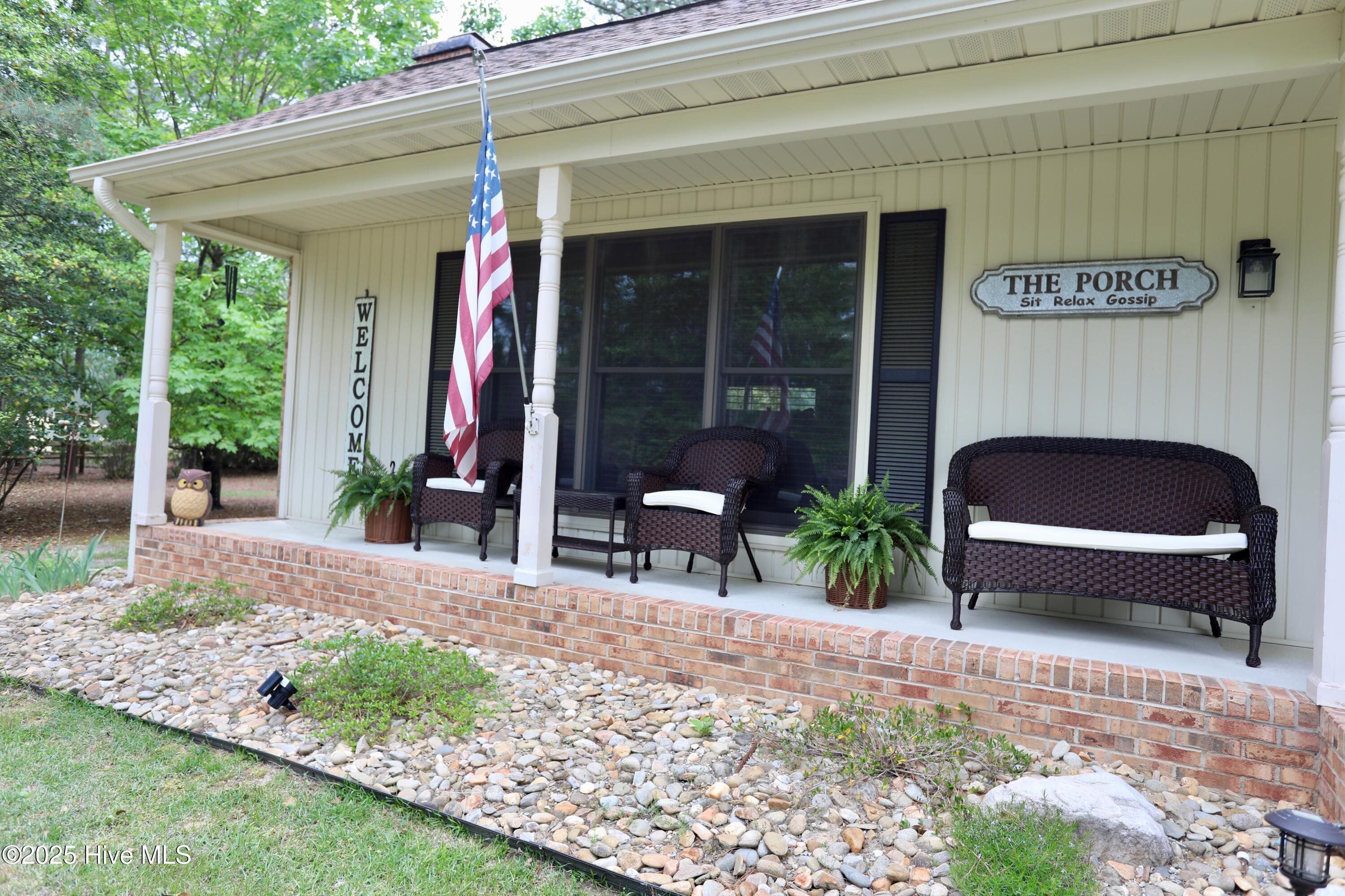 17 Cardinal Drive