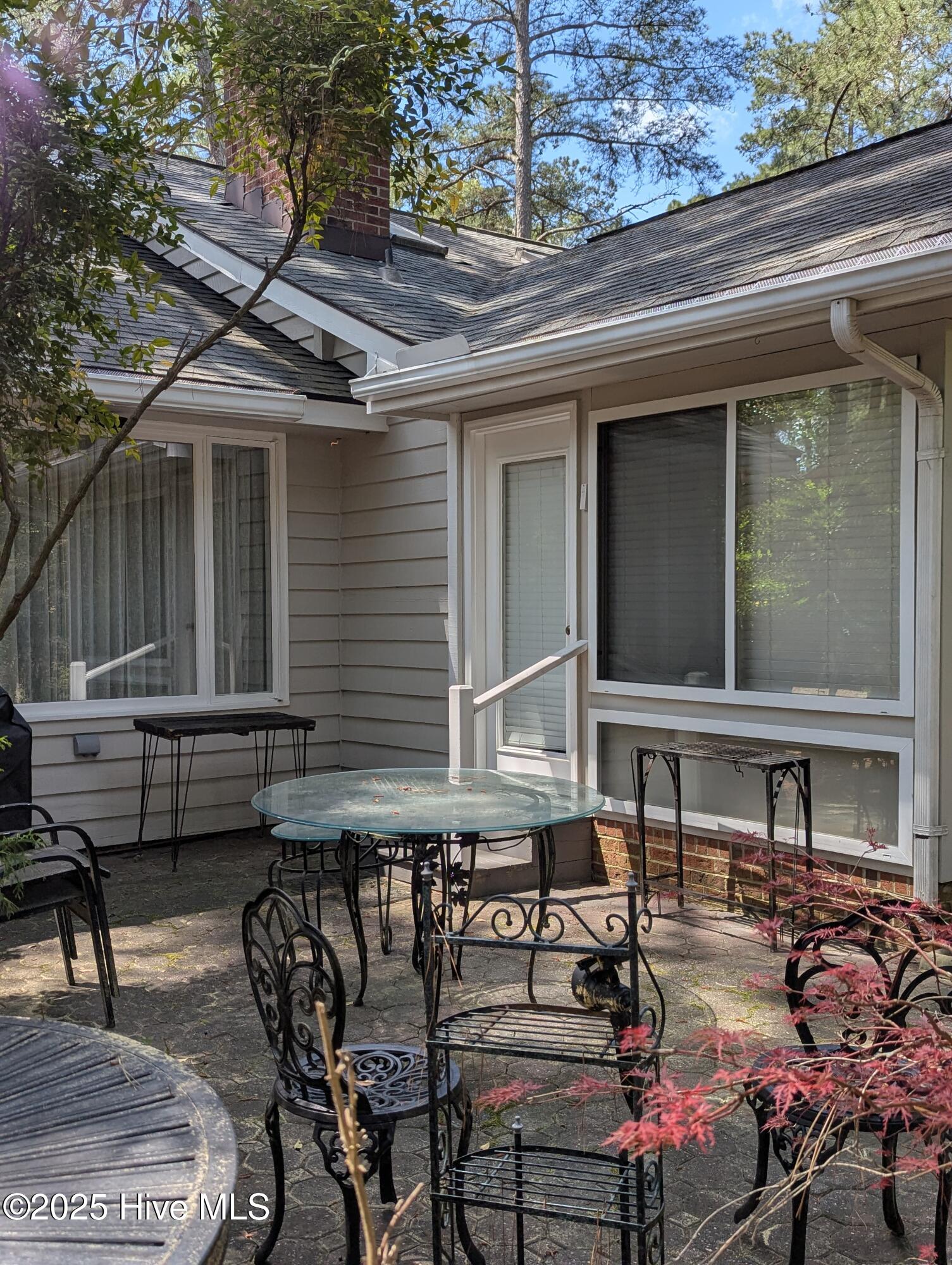 105 Lake Forest Drive