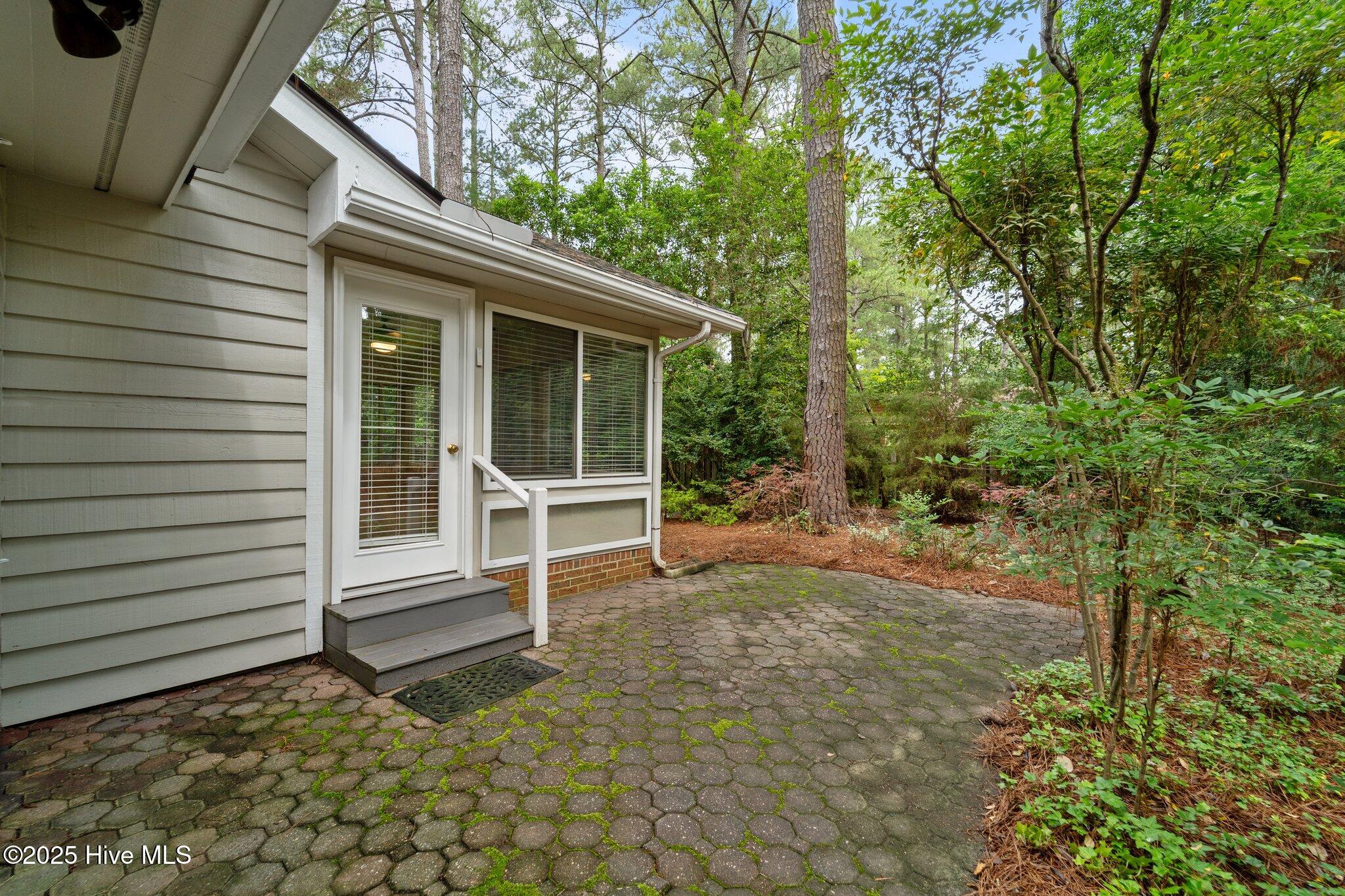 105 Lake Forest Drive