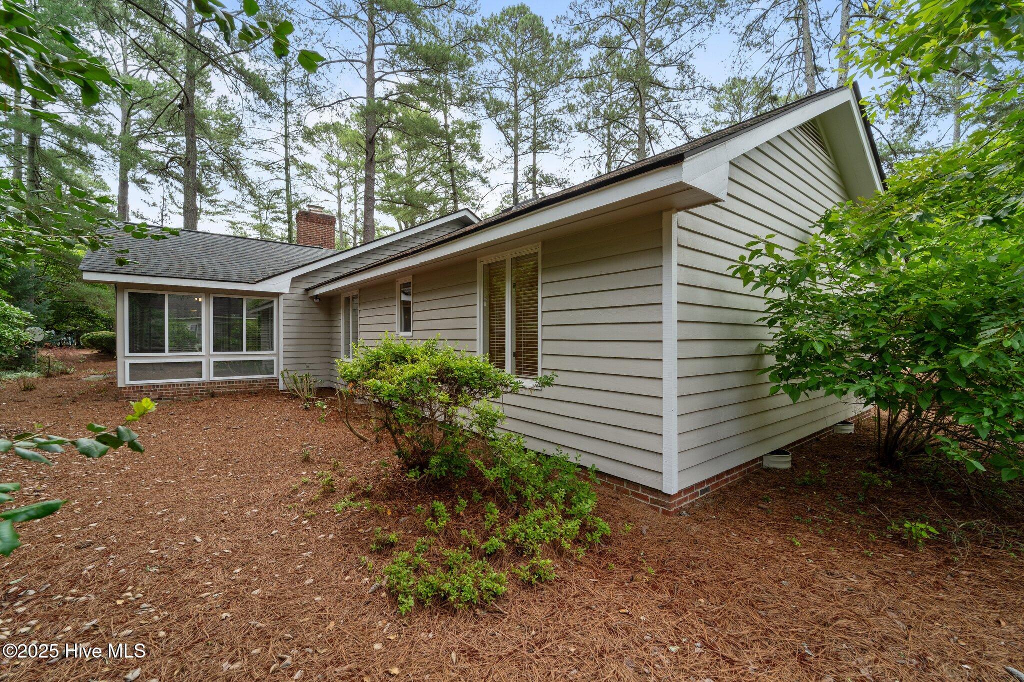 105 Lake Forest Drive