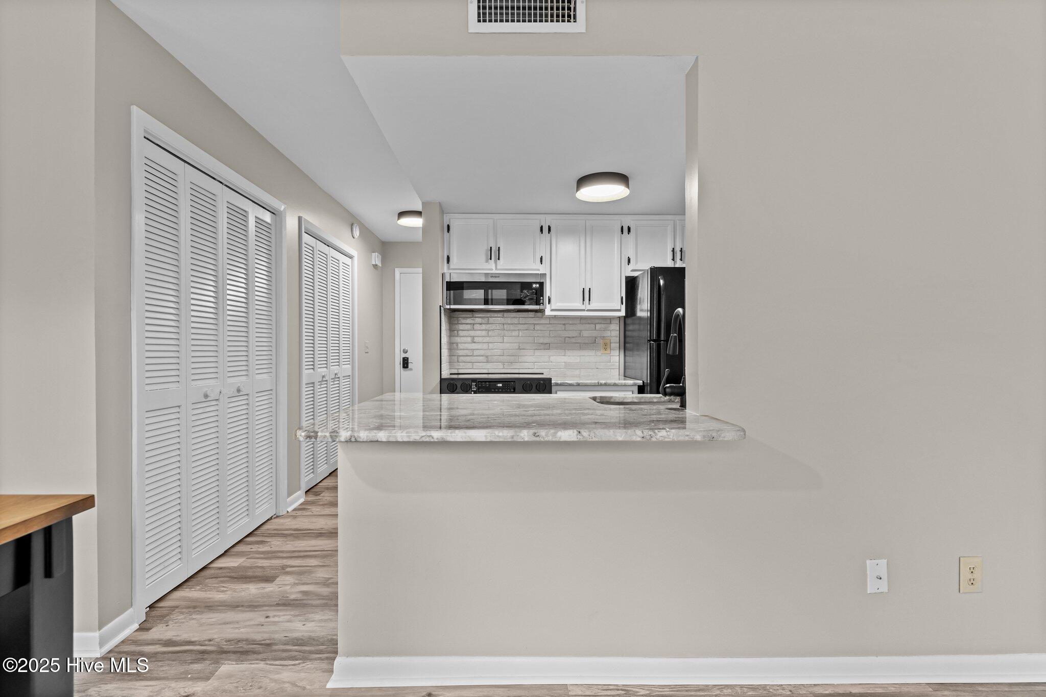 10 Pine Tree Road, 123